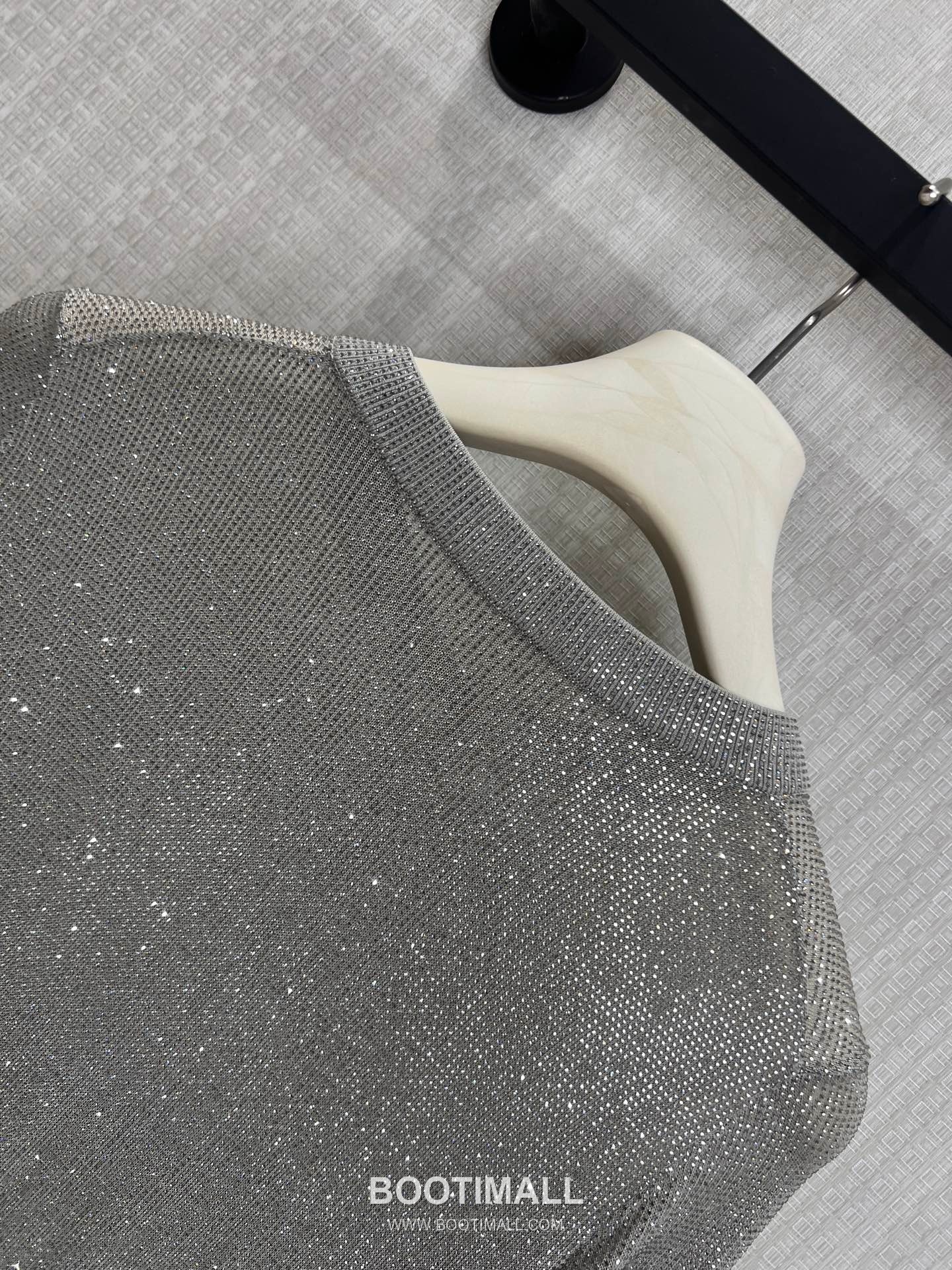 Alexander Wang SS26 Knit Rhinestone Embellished Cardigan 알렉산더왕 SS26 니트 라인스톤 장식 그레이 가디건 4