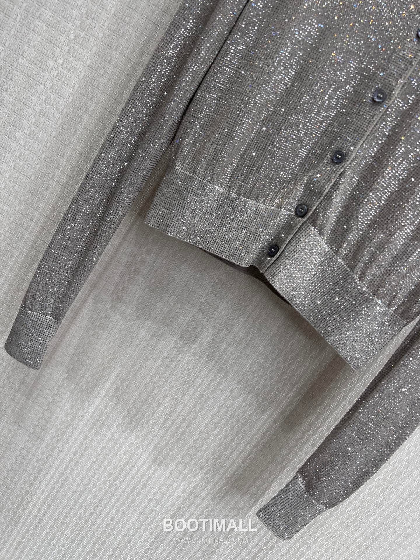 Alexander Wang SS26 Knit Rhinestone Embellished Cardigan 알렉산더왕 SS26 니트 라인스톤 장식 그레이 가디건 7