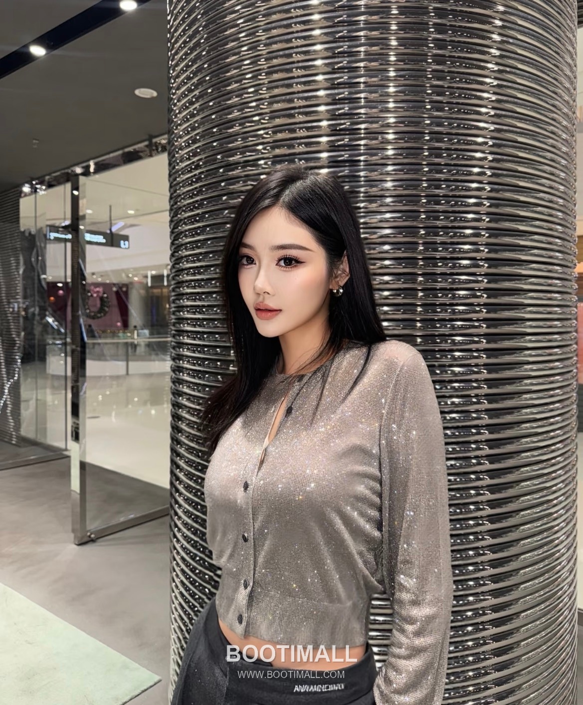 Alexander Wang SS26 Knit Rhinestone Embellished Cardigan 알렉산더왕 SS26 니트 라인스톤 장식 그레이 가디건 13