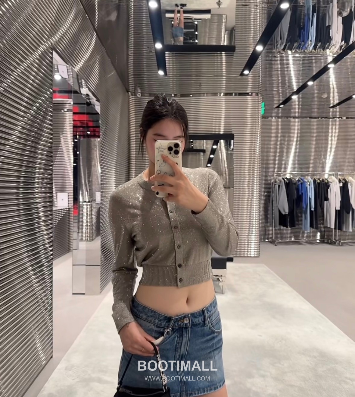 Alexander Wang SS26 Knit Rhinestone Embellished Cardigan 알렉산더왕 SS26 니트 라인스톤 장식 그레이 가디건 17