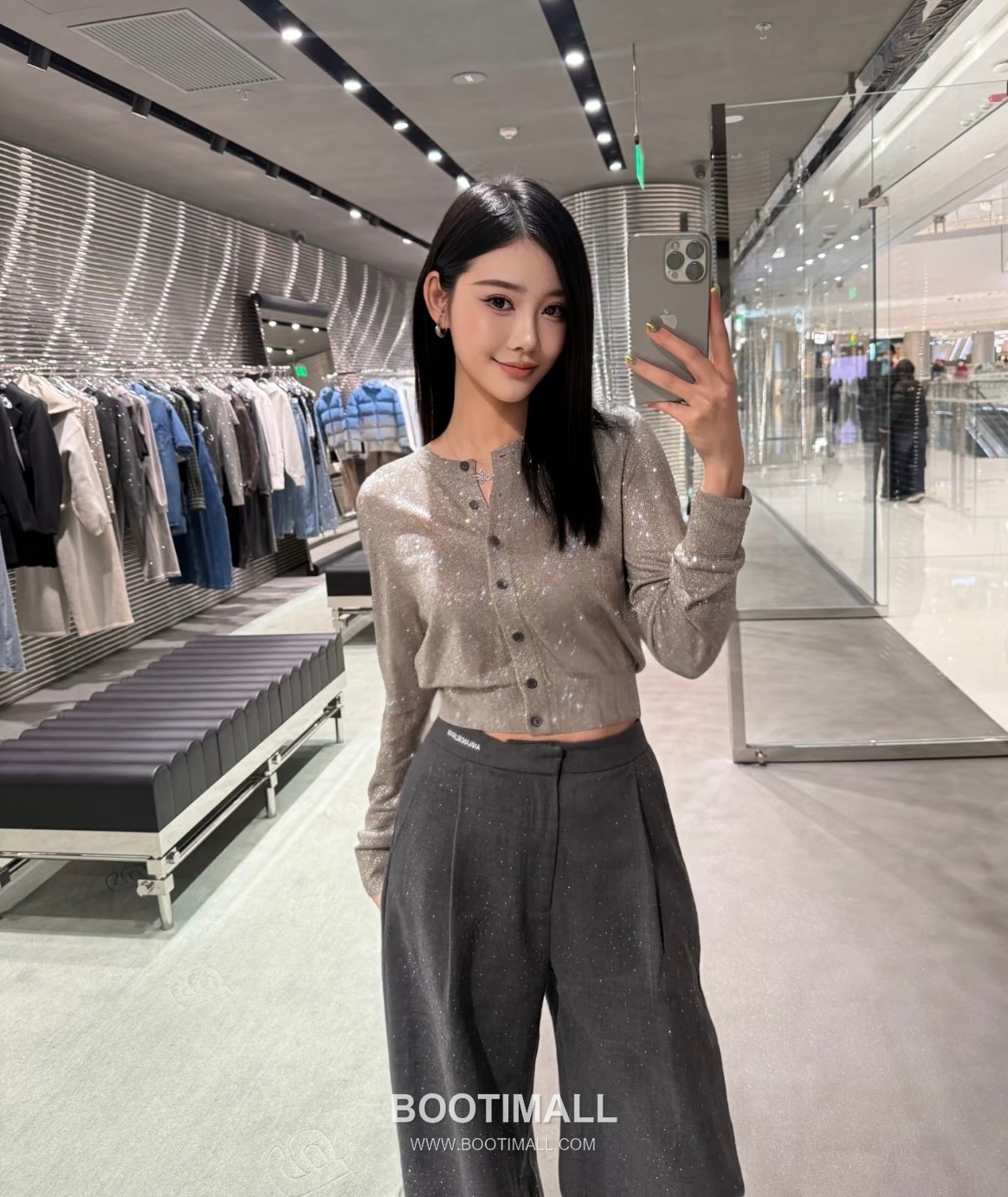 Alexander Wang SS26 Knit Rhinestone Embellished Cardigan 알렉산더왕 SS26 니트 라인스톤 장식 그레이 가디건 18