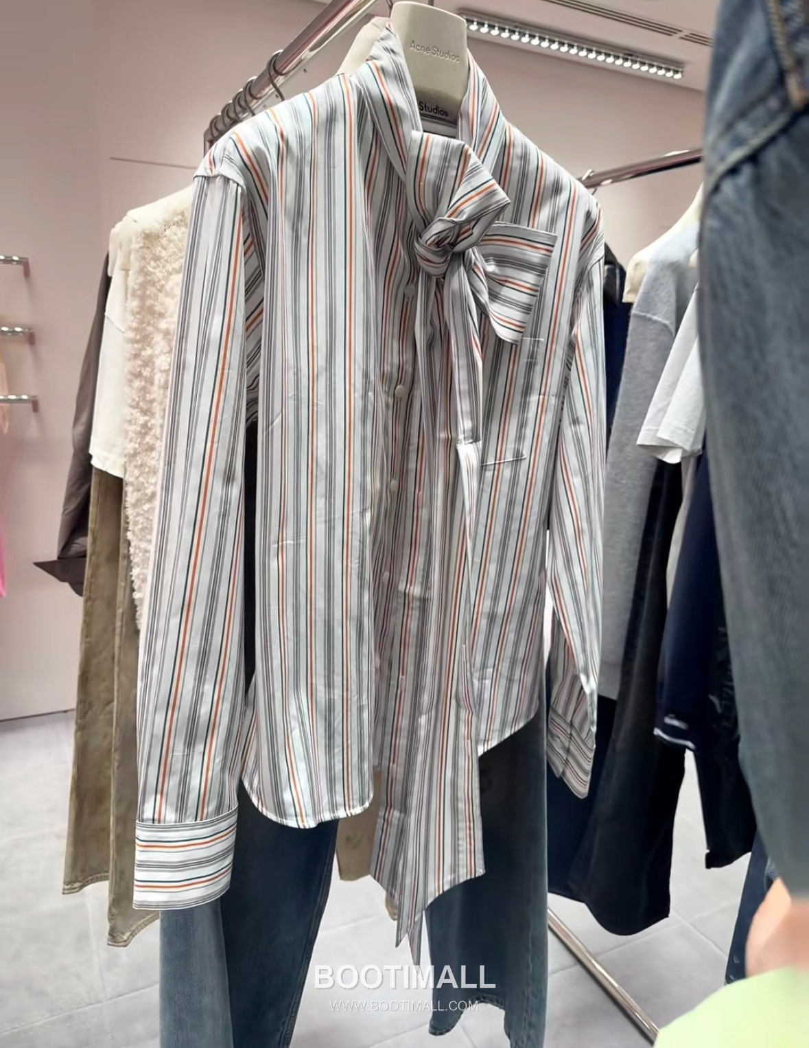 Acne Studios SS26 Cotton Striped Ribbon Tie Shirt 아크네스튜디오 SS26 코튼 스트라이프 리본 타이 화이트 셔츠 6