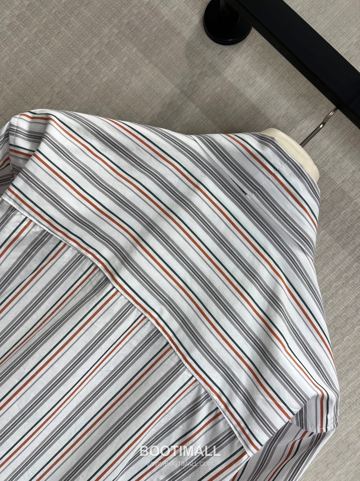 Acne Studios SS26 Cotton Striped Ribbon Tie Shirt 아크네스튜디오 SS26 코튼 스트라이프 리본 타이 화이트 셔츠 10