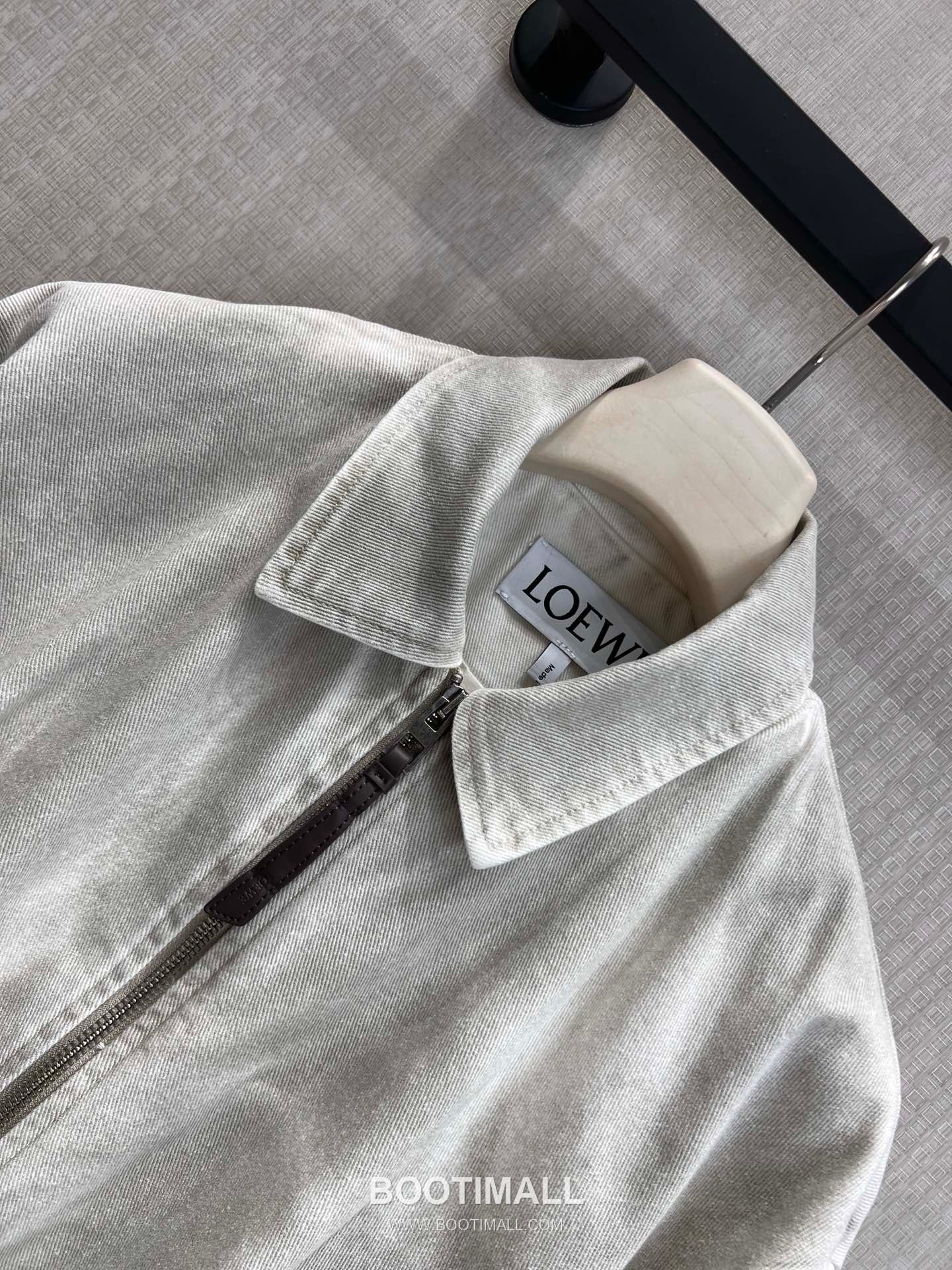 Loewe SS26 Cotton Tie-Dye Pleated Zip Jacket 로에베 SS26 코튼 타이다이 플리츠 집업 그레이 재킷 13