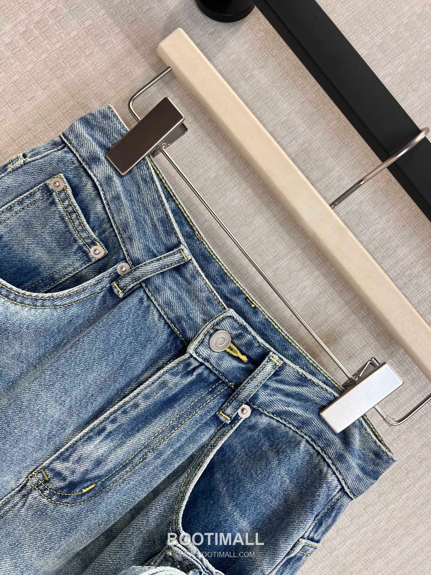 Ann Demeulemeester SS26 Cotton Bow Rhinestone Wide Denim Pants 앤드뮐미스터 SS26 코튼 리본 라인스톤 와이드 블루 팬츠 12