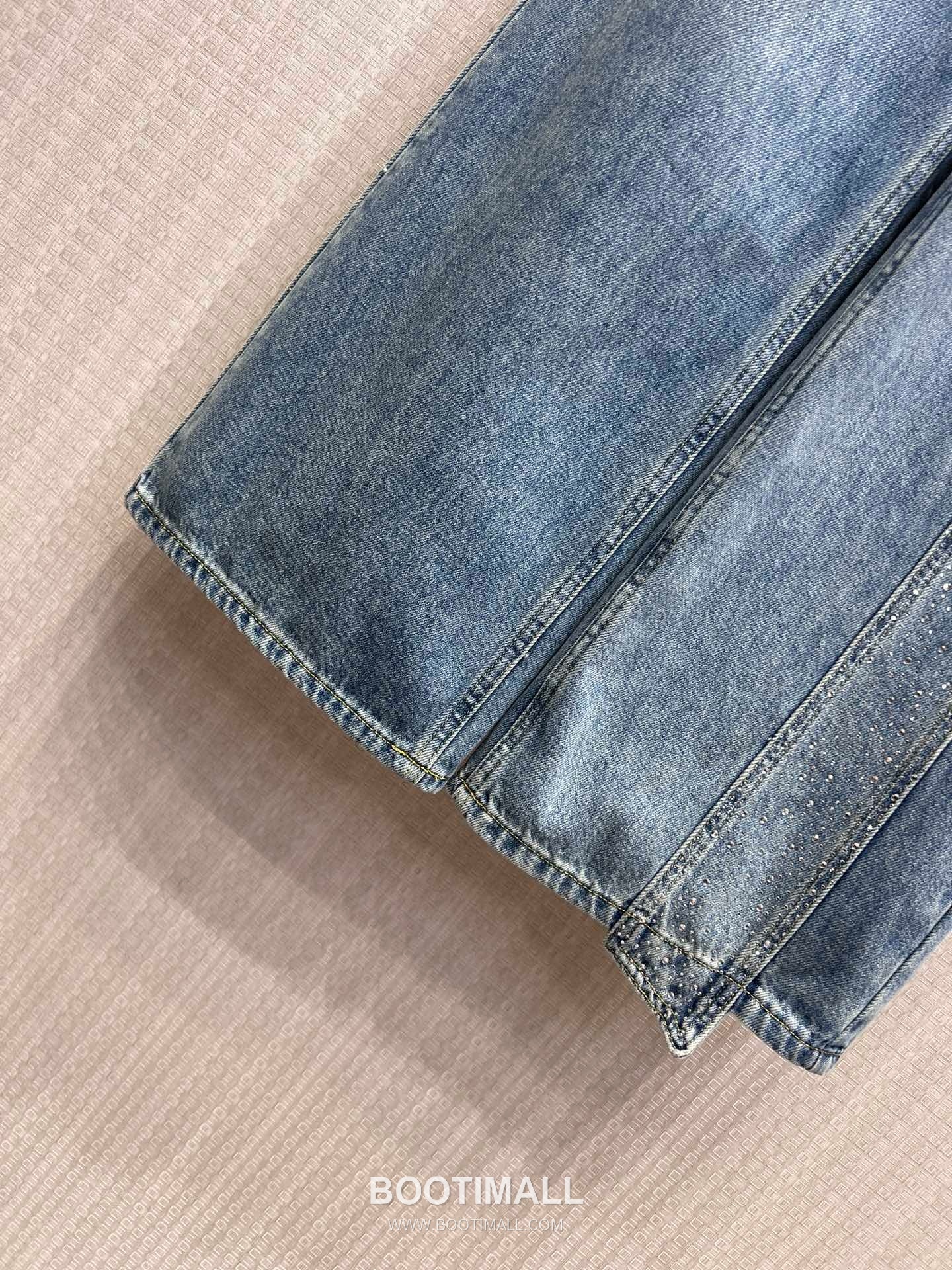 Ann Demeulemeester SS26 Cotton Bow Rhinestone Wide Denim Pants 앤드뮐미스터 SS26 코튼 리본 라인스톤 와이드 블루 팬츠 16