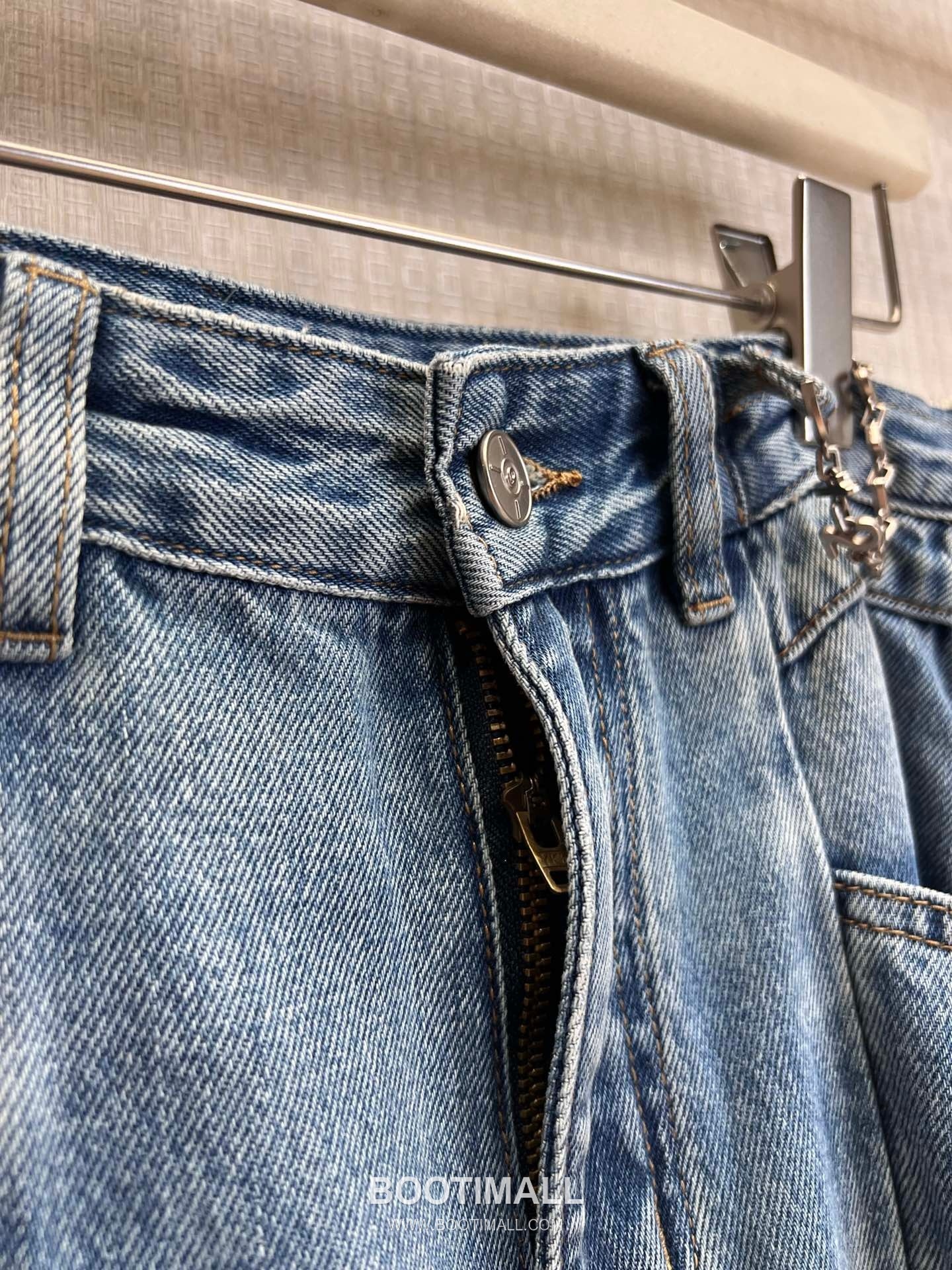 Maison Margiela SS26 Cotton Chain Detail Wide Denim Pants 메종마르지엘라 SS26 코튼 체인 디테일 와이드 블루 팬츠 14