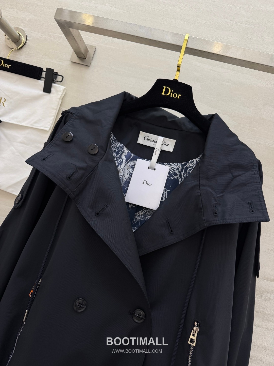 Dior SS26 Nylon Hooded Windbreaker Zip Jacket 디올 SS26 나일론 후드 집업 블랙 재킷 7