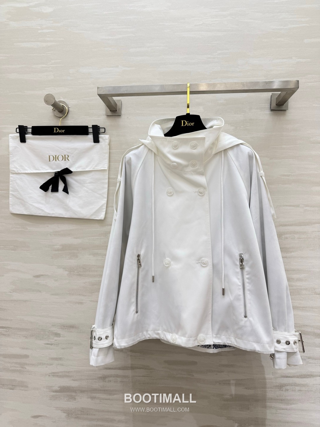 Dior SS26 Nylon Hooded Windbreaker Zip Jacket 디올 SS26 나일론 후드 집업 블랙 재킷 1