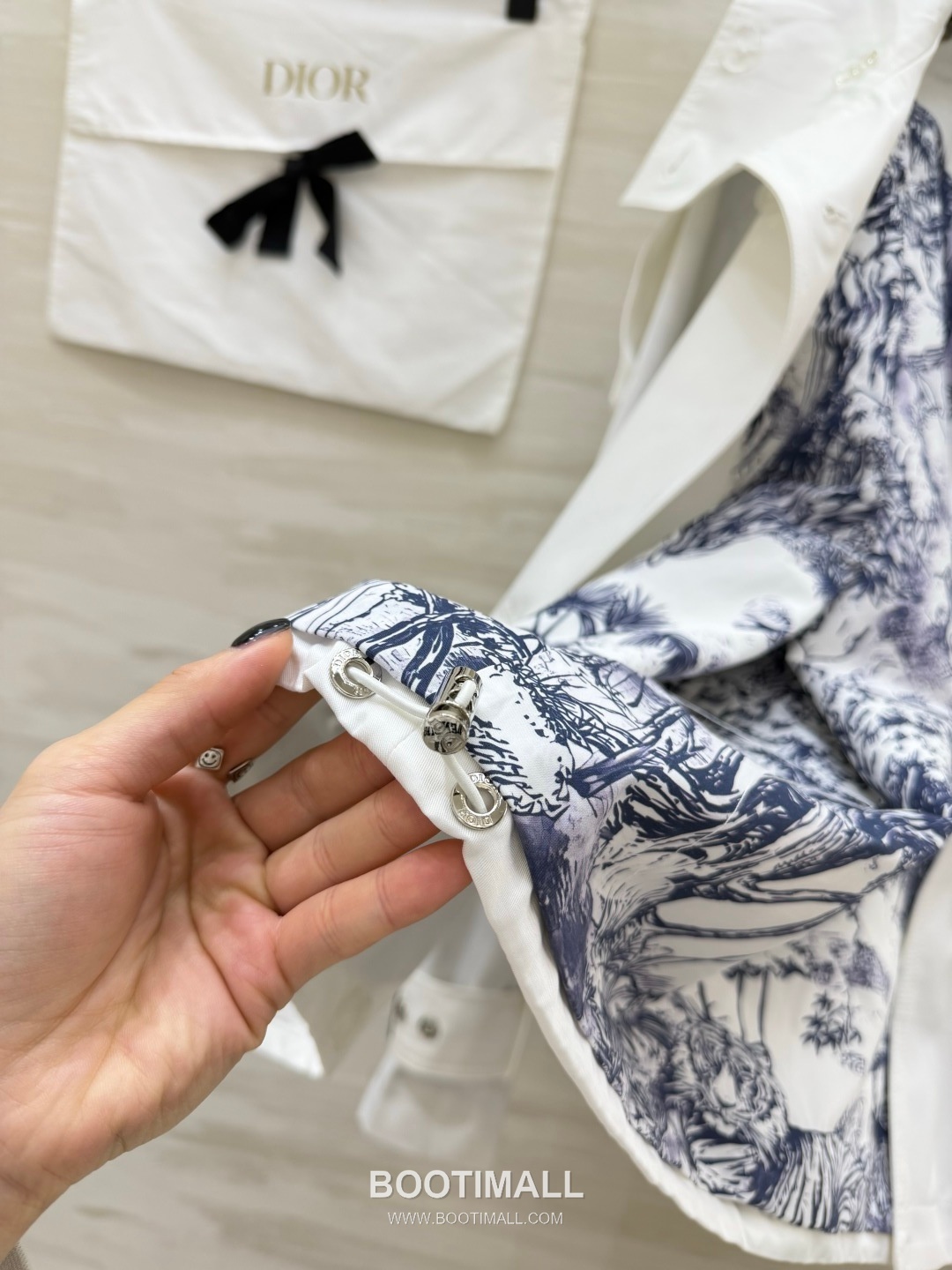 Dior SS26 Nylon Hooded Windbreaker Zip Jacket 디올 SS26 나일론 후드 집업 블랙 재킷 9