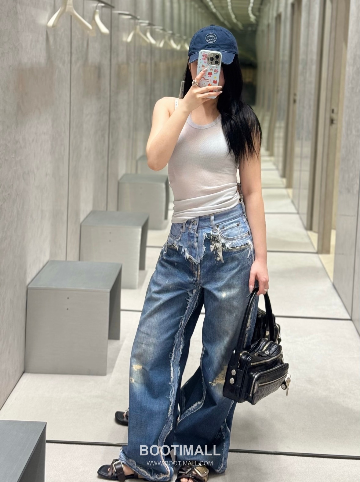 Acne Studios SS26 Cotton Denim Wide Leg Pants Distressed Destroyed Detail 아크네스튜디오 SS26 코튼 데님 와이드 팬츠 디스트로이드 디테일 블루 팬츠 6