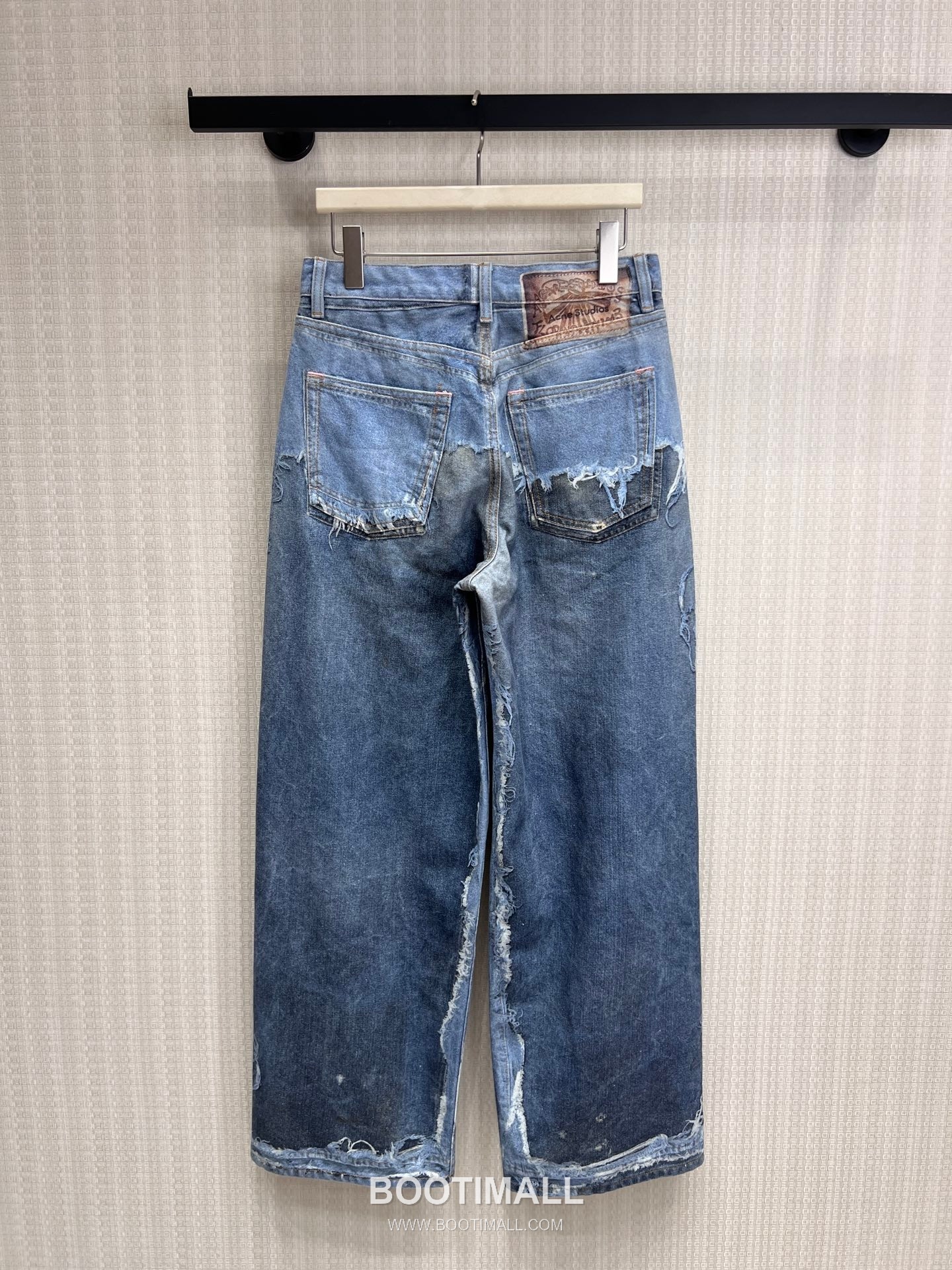 Acne Studios SS26 Cotton Denim Wide Leg Pants Distressed Destroyed Detail 아크네스튜디오 SS26 코튼 데님 와이드 팬츠 디스트로이드 디테일 블루 팬츠 11