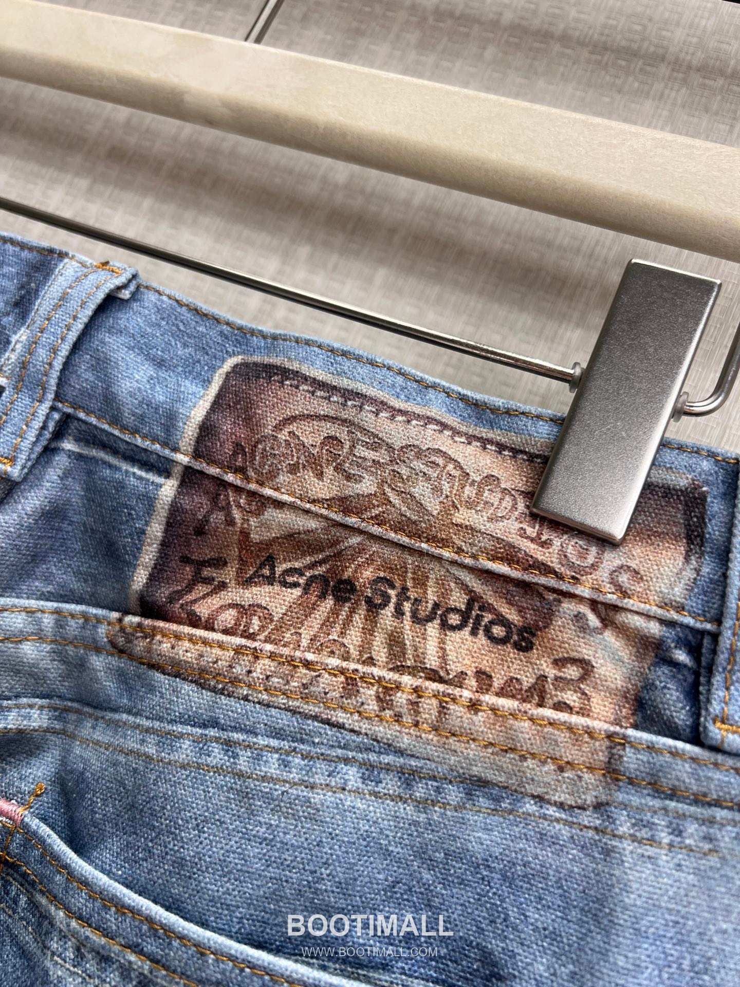 Acne Studios SS26 Cotton Denim Wide Leg Pants Distressed Destroyed Detail 아크네스튜디오 SS26 코튼 데님 와이드 팬츠 디스트로이드 디테일 블루 팬츠 15