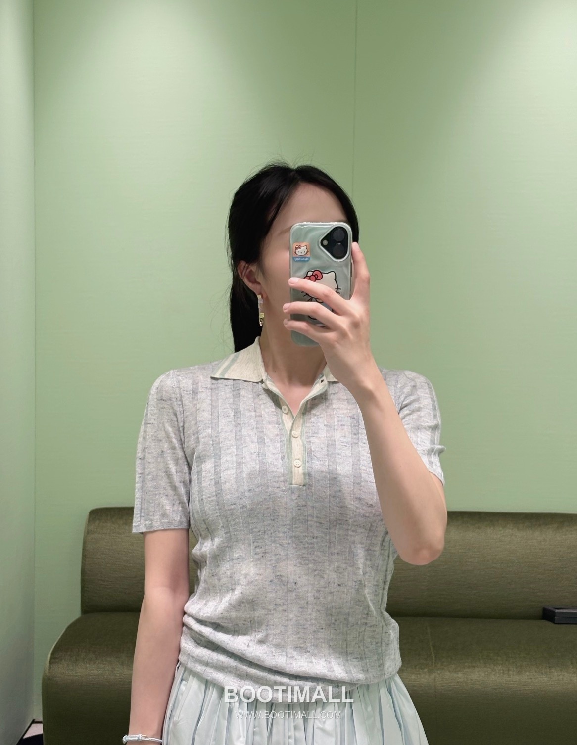 Prada SS26 Cotton Knit Polo T-Shirt Contrast Collar Button Logo 프라다 SS26 코튼 니트 폴로 반팔 티셔츠 배색 카라 버튼 로고 블루 티셔츠 2