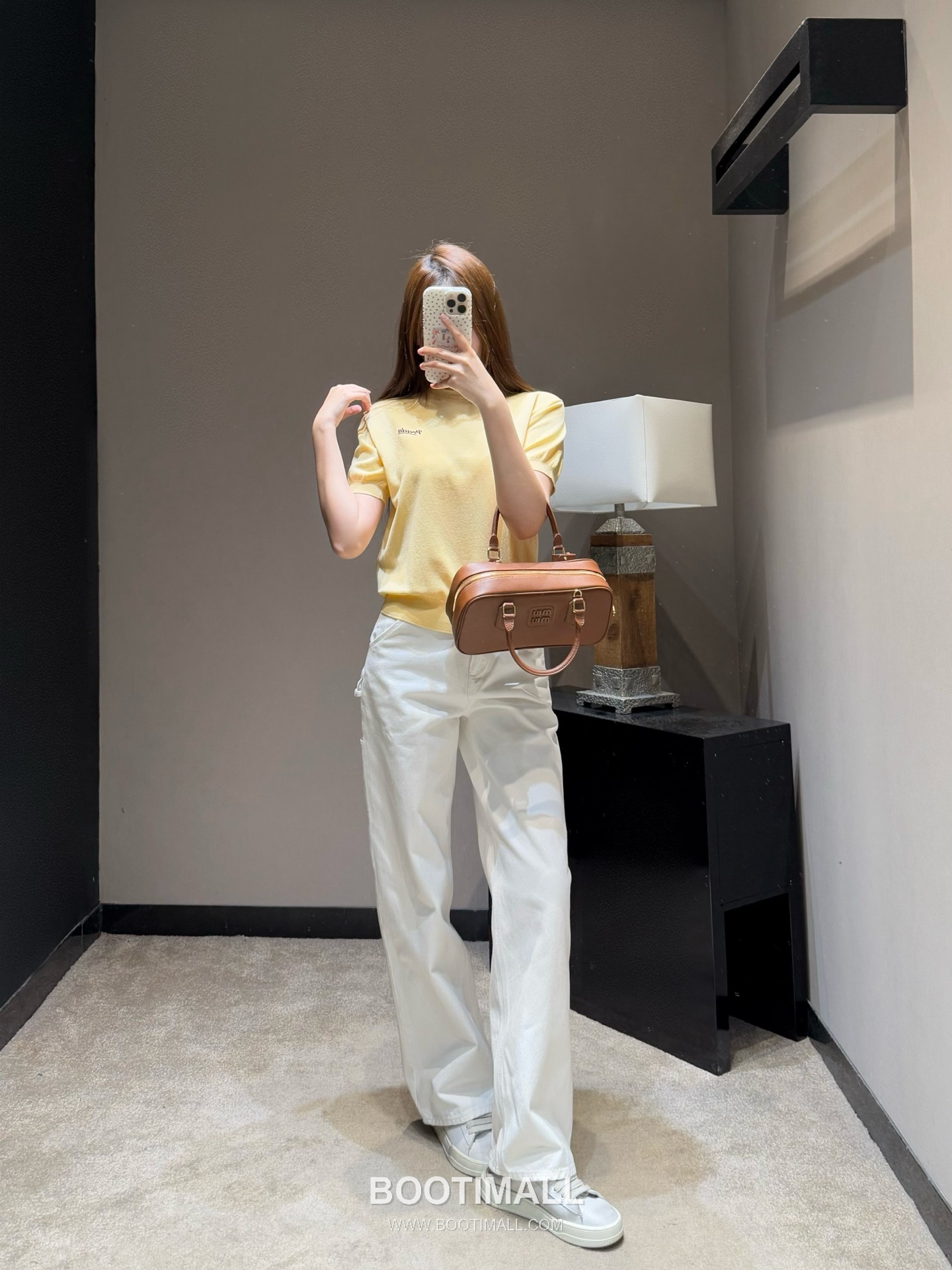 Prada SS26 Cotton Knit Short Sleeve T-Shirt Embroidery Logo 프라다 SS26 코튼 니트 반팔 티셔츠 자수 로고 옐로우 티셔츠 4