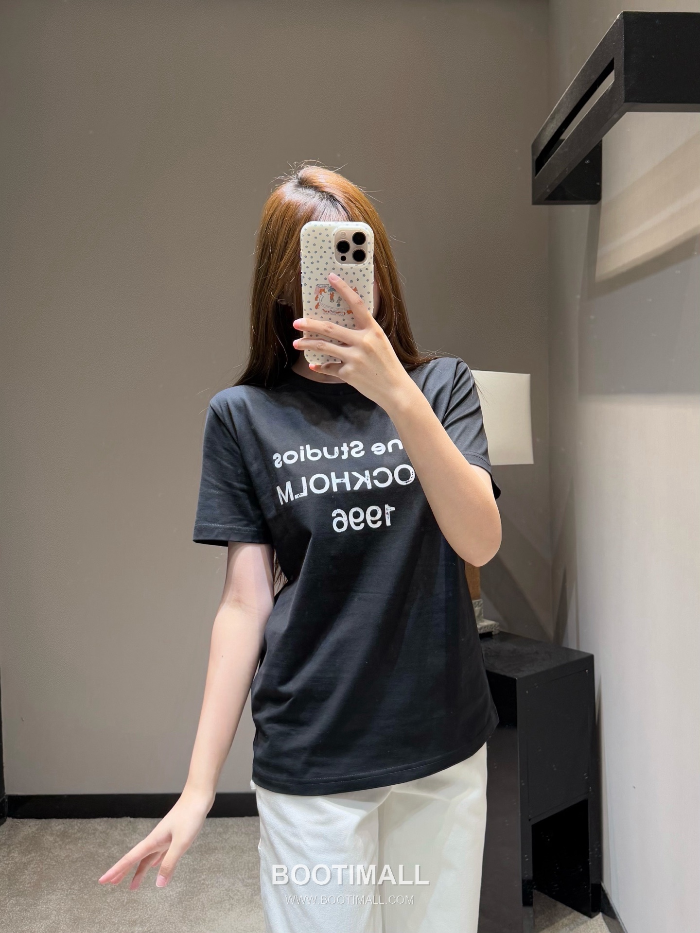 Acne Studios SS26 Cotton T-Shirt 1996 Logo Print 아크네스튜디오 SS26 코튼 티셔츠 1996 로고 프린트 블랙 티셔츠 7