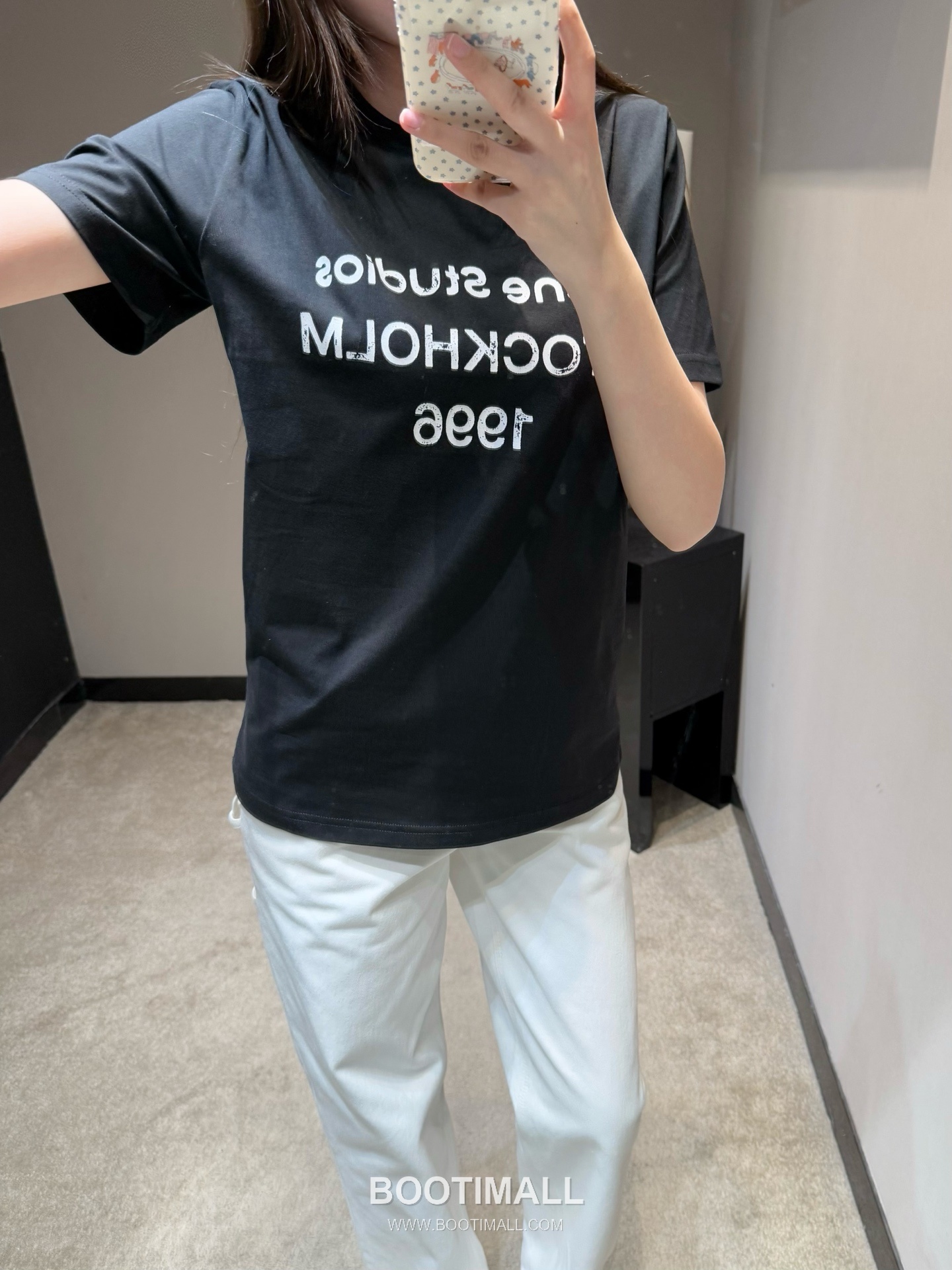 Acne Studios SS26 Cotton T-Shirt 1996 Logo Print 아크네스튜디오 SS26 코튼 티셔츠 1996 로고 프린트 블랙 티셔츠 8