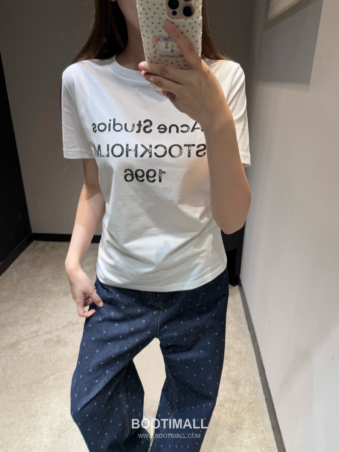 Acne Studios SS26 Cotton T-Shirt 1996 Logo Print 아크네스튜디오 SS26 코튼 티셔츠 1996 로고 프린트 블랙 티셔츠 2