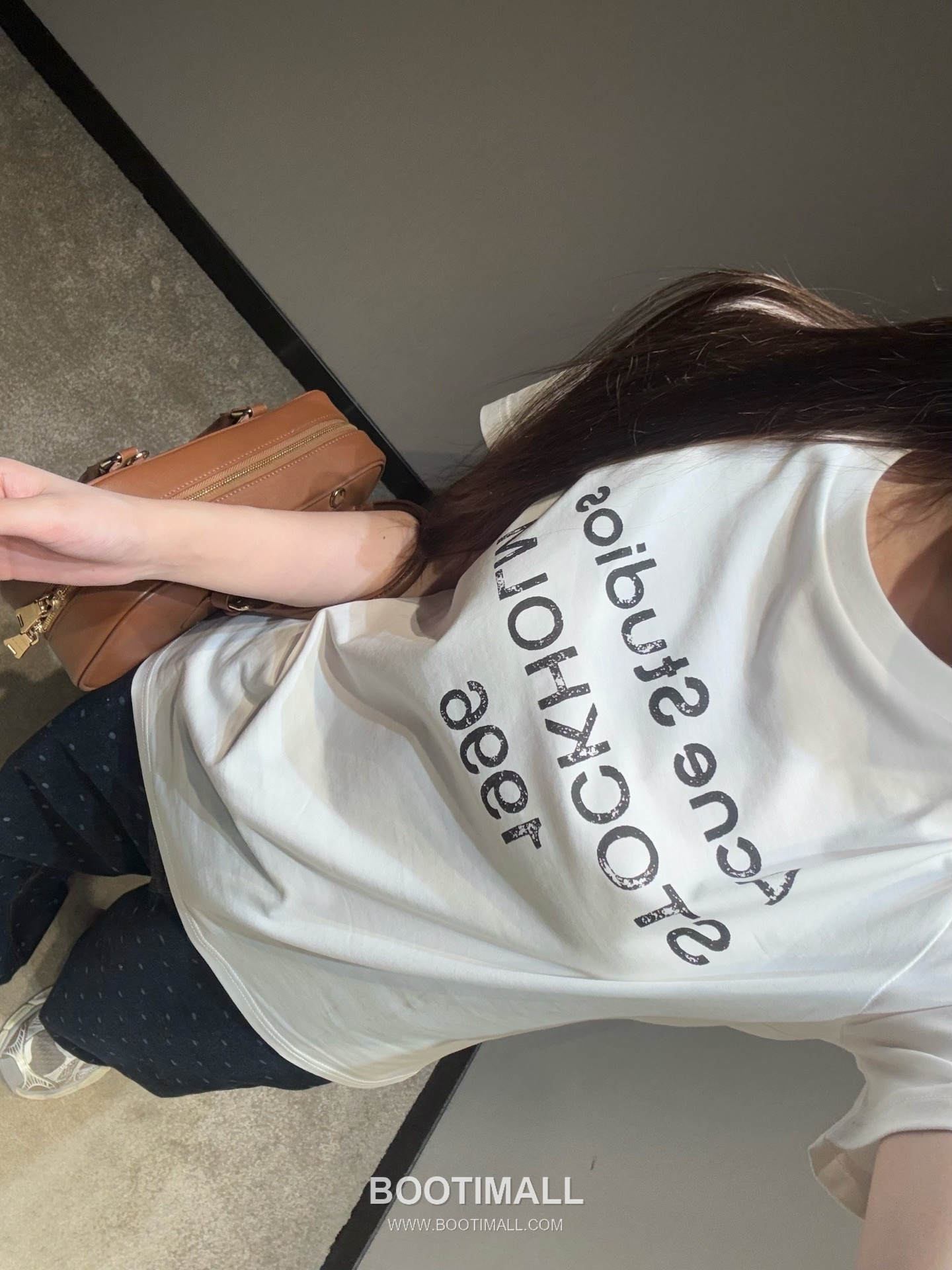 Acne Studios SS26 Cotton T-Shirt 1996 Logo Print 아크네스튜디오 SS26 코튼 티셔츠 1996 로고 프린트 블랙 티셔츠 5