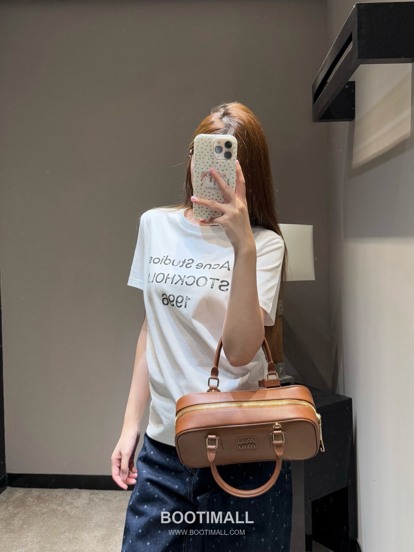 Acne Studios SS26 Cotton T-Shirt 1996 Logo Print 아크네스튜디오 SS26 코튼 티셔츠 1996 로고 프린트 블랙 티셔츠 9