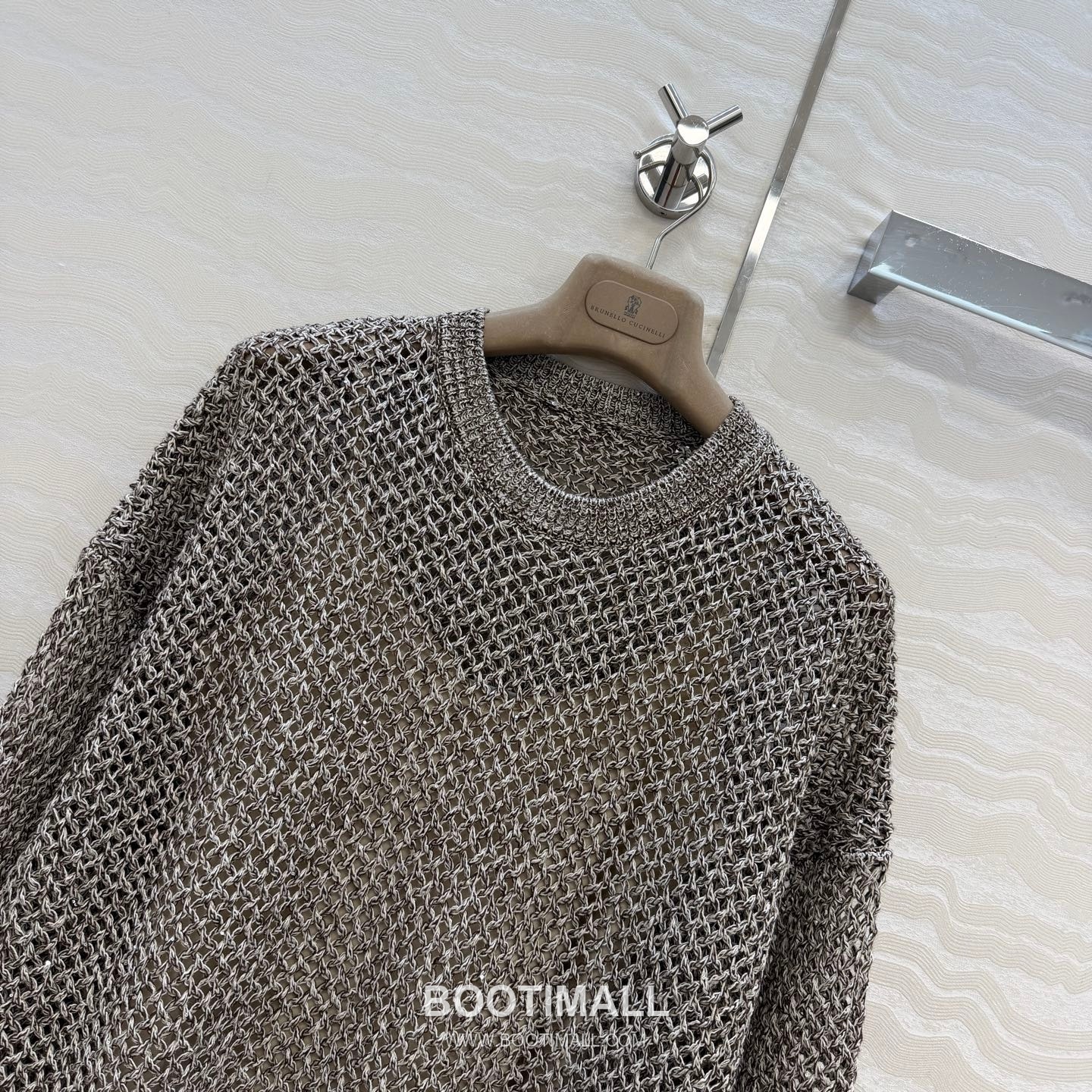 Balenciaga SS26 Linen Embroidered Sequin Openwork Loose Fit Top 발렌시아가 SS26 린넨 자수 시퀸 오픈워크 블랙 탑 2