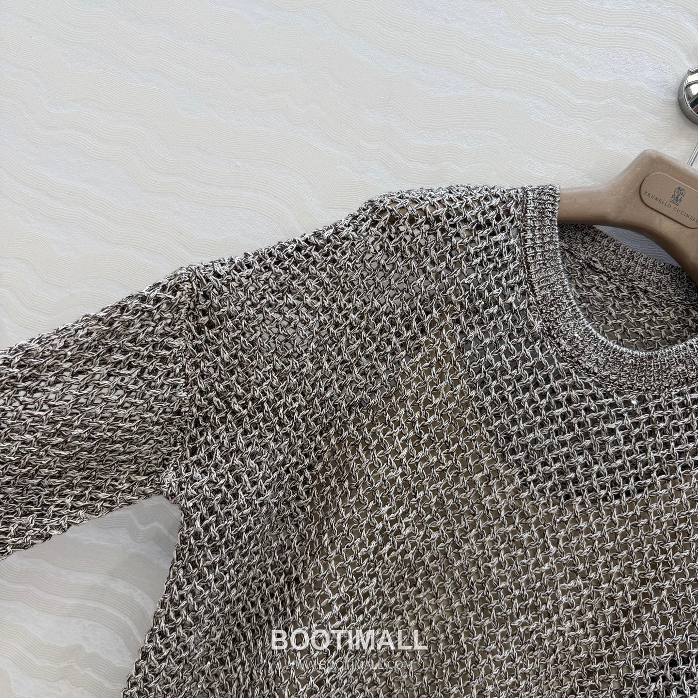 Balenciaga SS26 Linen Embroidered Sequin Openwork Loose Fit Top 발렌시아가 SS26 린넨 자수 시퀸 오픈워크 블랙 탑 4