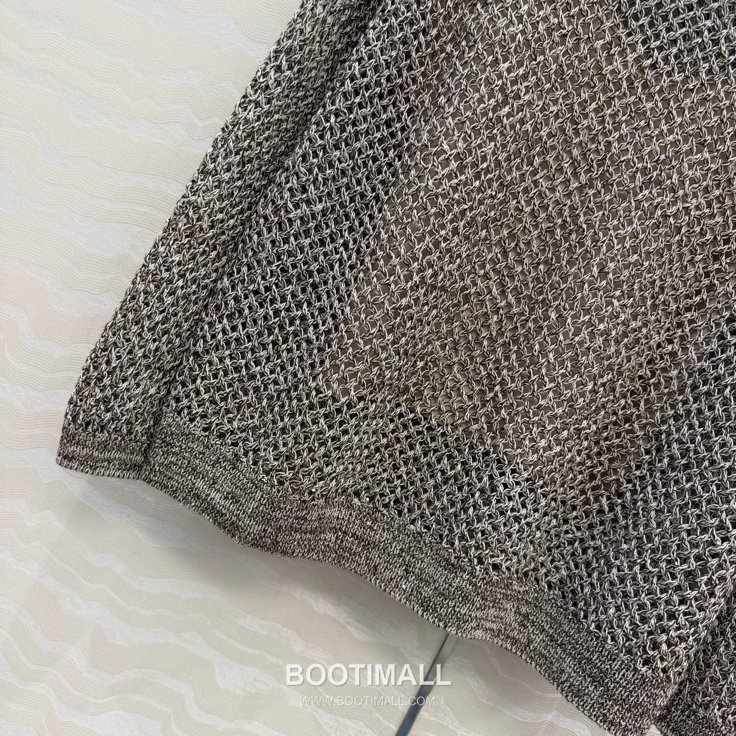 Balenciaga SS26 Linen Embroidered Sequin Openwork Loose Fit Top 발렌시아가 SS26 린넨 자수 시퀸 오픈워크 블랙 탑 6