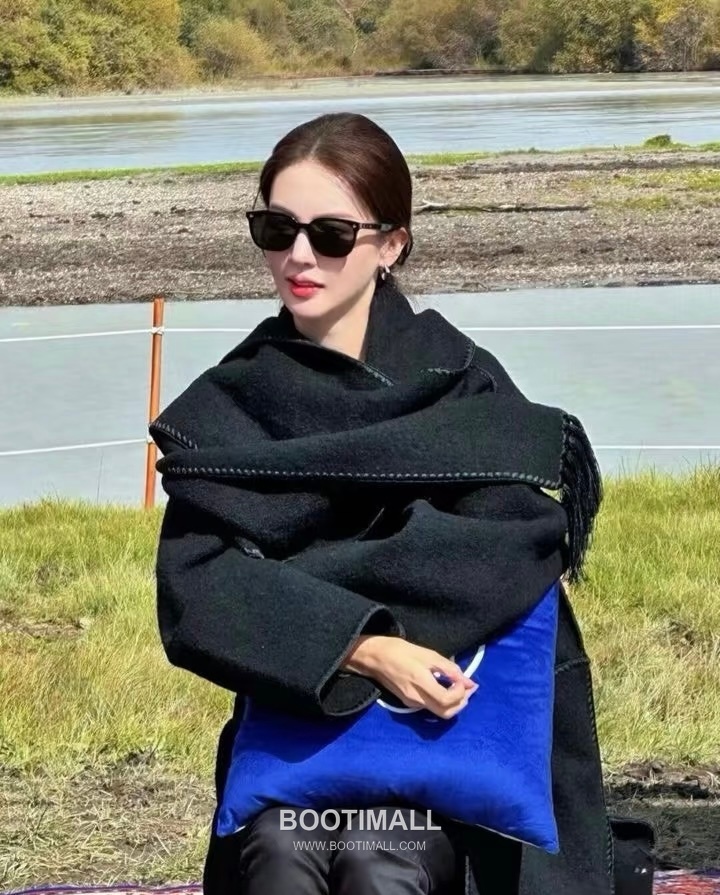 루이비통 Z2152U 아세테이트 블랙 선글라스 모노그램 로고 디테일 Louis Vuitton Z2152U Acetate Black Sunglasses Monogram Logo Detail 54mm 1