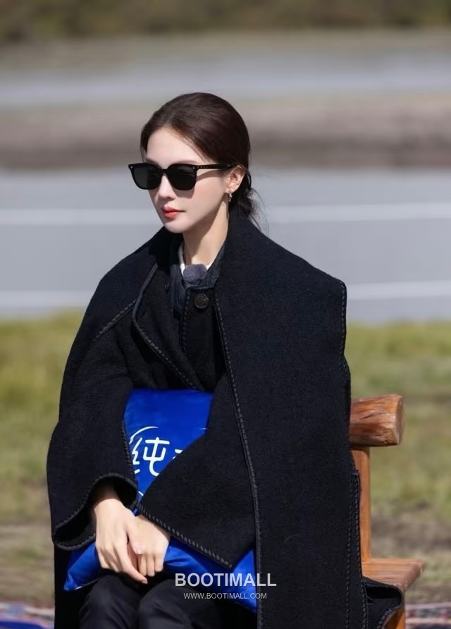 루이비통 Z2152U 아세테이트 블랙 선글라스 모노그램 로고 디테일 Louis Vuitton Z2152U Acetate Black Sunglasses Monogram Logo Detail 54mm 2