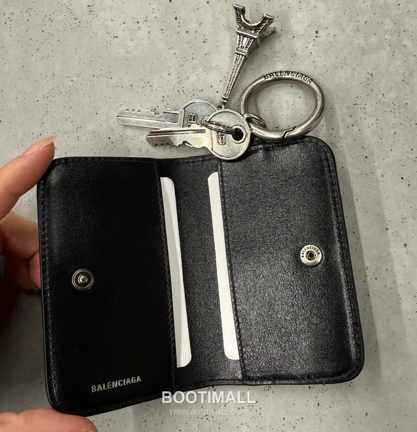 발렌시아가 에펠타워 카드 슬롯 레더 블랙 키링 카드지갑 Balenciaga Eiffel Tower Card Slot Leather Black Keyring Card Holder 10cm 10