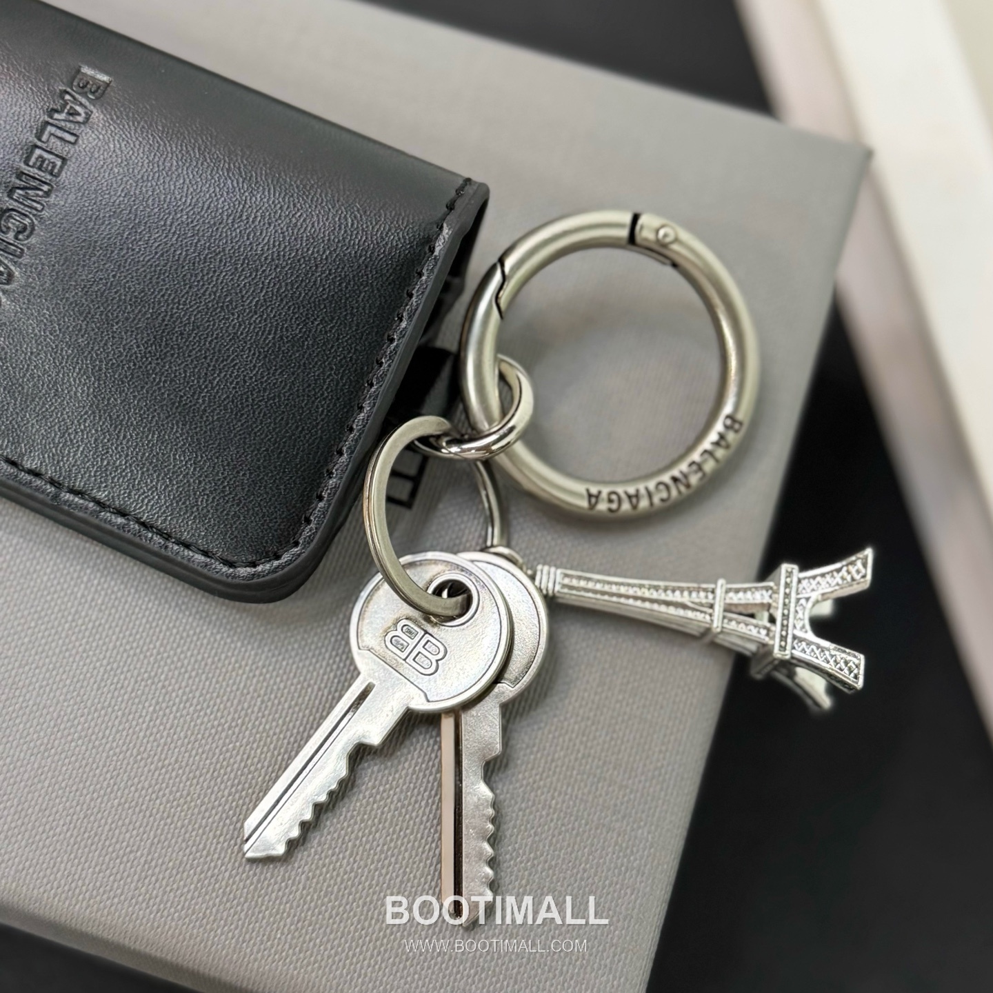 발렌시아가 에펠타워 카드 슬롯 레더 블랙 키링 카드지갑 Balenciaga Eiffel Tower Card Slot Leather Black Keyring Card Holder 10cm 16