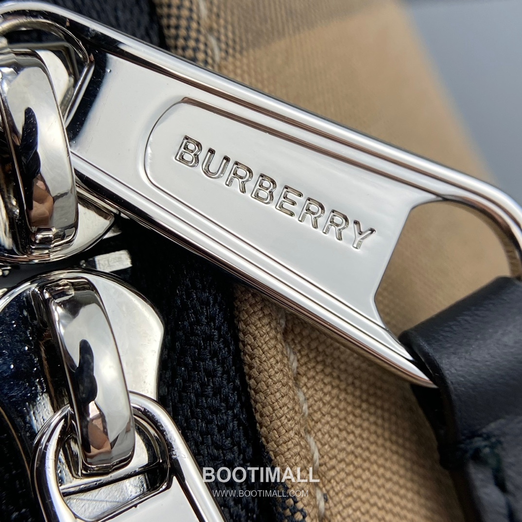 버버리 체크 캔버스 카프스킨 브라운 백팩 Burberry Check Canvas Calfskin Brown Backpack 42.5cm 24
