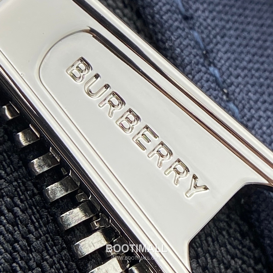 버버리 체크 캔버스 카프스킨 브라운 백팩 Burberry Check Canvas Calfskin Brown Backpack 42.5cm 24