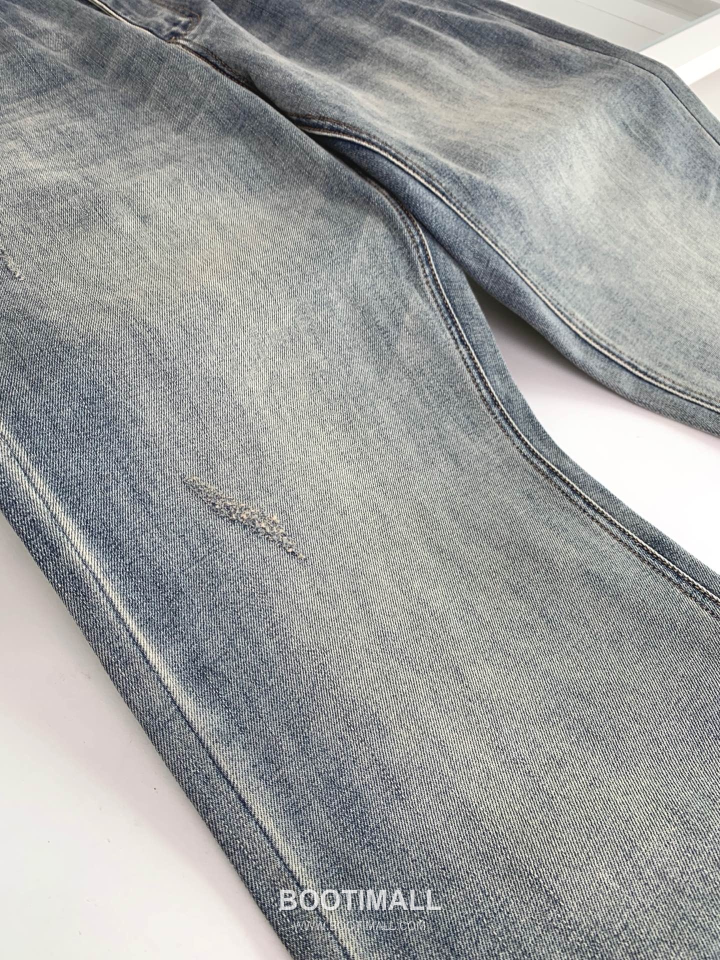 발렌시아가 2026 SS 코튼 데님 블루 워싱 로고 자수 스트레이트핏 진 Balenciaga 2026 SS Cotton Denim Blue Washed Logo Embroidered Straight Fit Jeans D29573 M 5