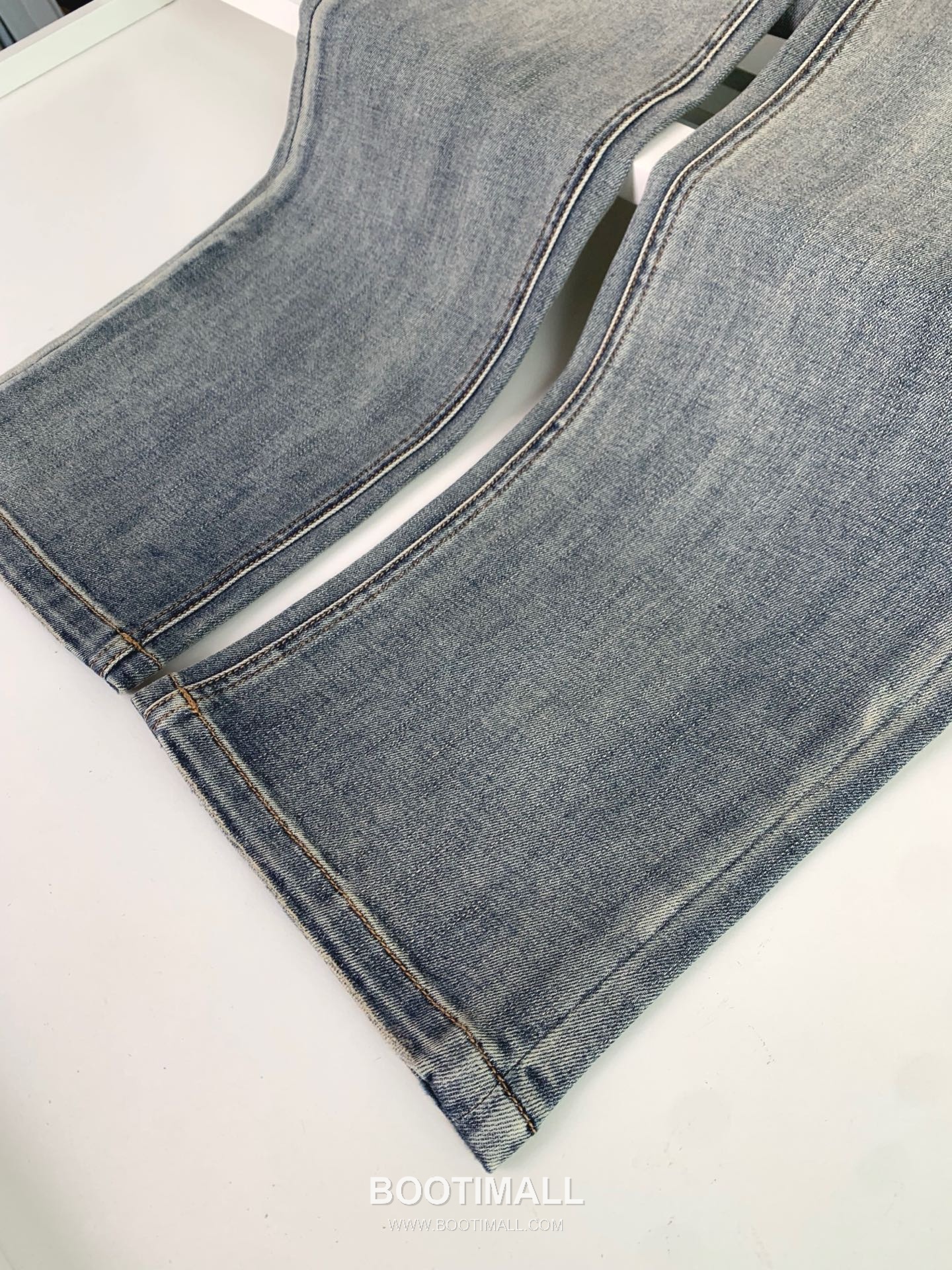 발렌시아가 2026 SS 코튼 데님 블루 워싱 로고 자수 스트레이트핏 진 Balenciaga 2026 SS Cotton Denim Blue Washed Logo Embroidered Straight Fit Jeans D29573 M 7