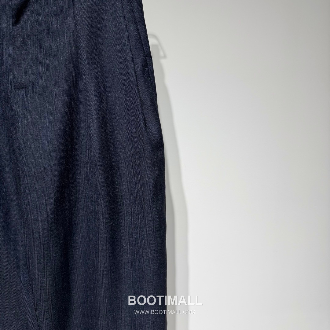 로에베 2026 SS 코튼 네이비 스트레이트핏 밴딩 슬랙스 팬츠 Loewe 2026 SS Cotton Navy Straight Fit Elastic Waist Slacks Pants D33542 7