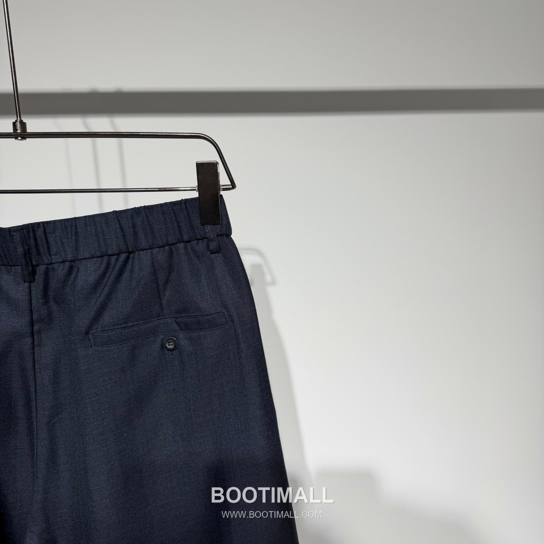 로에베 2026 SS 코튼 네이비 스트레이트핏 밴딩 슬랙스 팬츠 Loewe 2026 SS Cotton Navy Straight Fit Elastic Waist Slacks Pants D33542 10