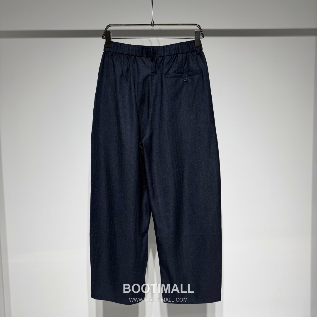 로에베 2026 SS 코튼 네이비 스트레이트핏 밴딩 슬랙스 팬츠 Loewe 2026 SS Cotton Navy Straight Fit Elastic Waist Slacks Pants D33542 11