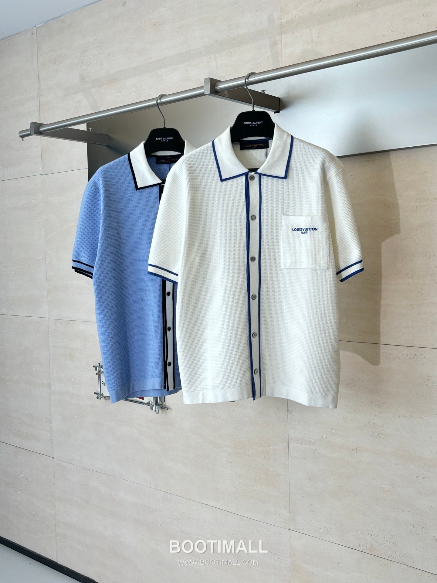 루이비통 2026 SS 코튼 실크 블루 로고 자수 와플 니트 반팔 화이트 가디건 Louis Vuitton 2026 SS Cotton Silk Blue Logo Embroidered Waffle Knit Short Sleeve Cardigan D31563 M 4