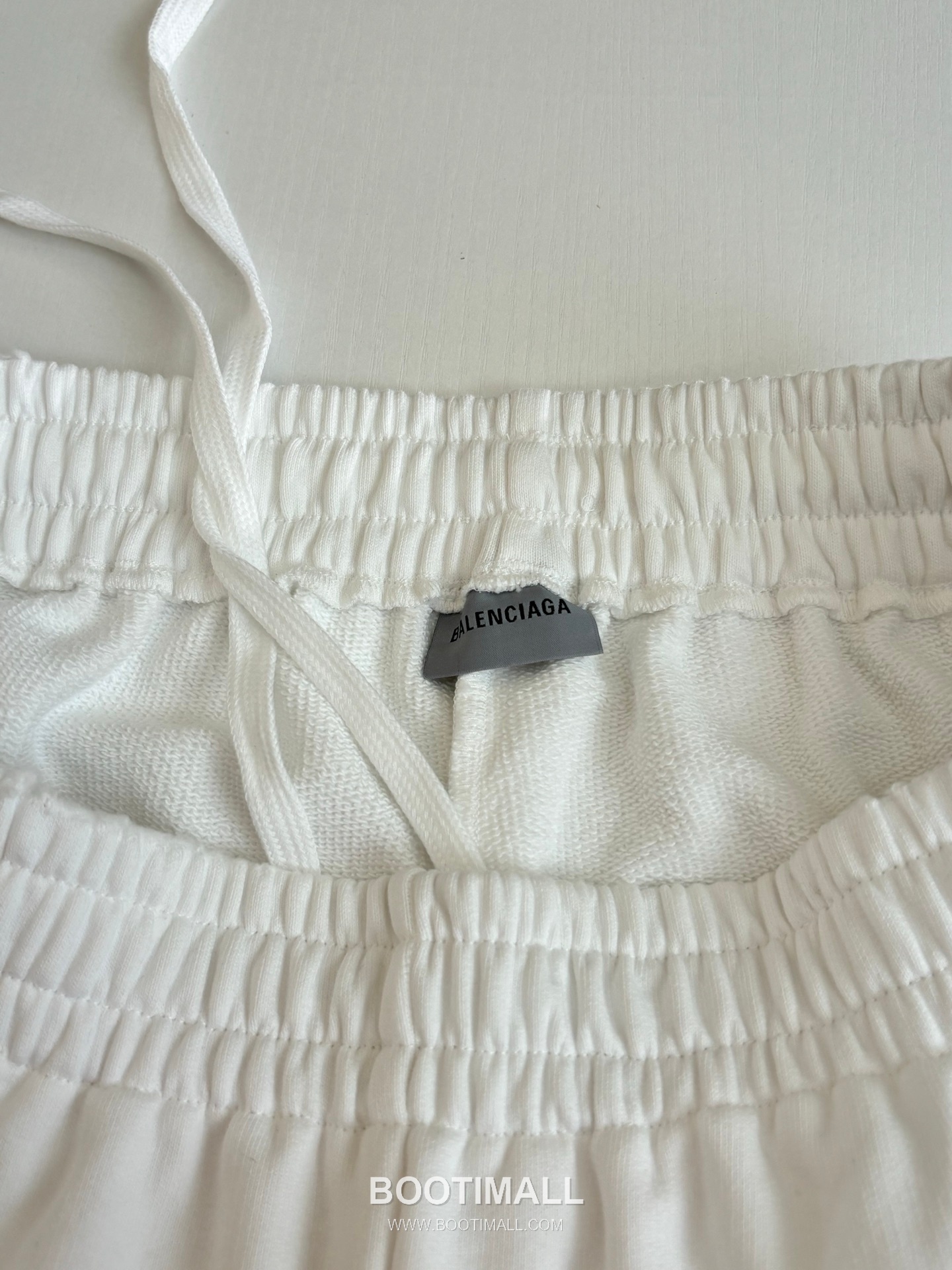 발렌시아가 그래피티 테이프 코튼 화이트 데미지 반바지 Balenciaga Graffiti Tape Cotton White Distressed Shorts 5부팬츠 7