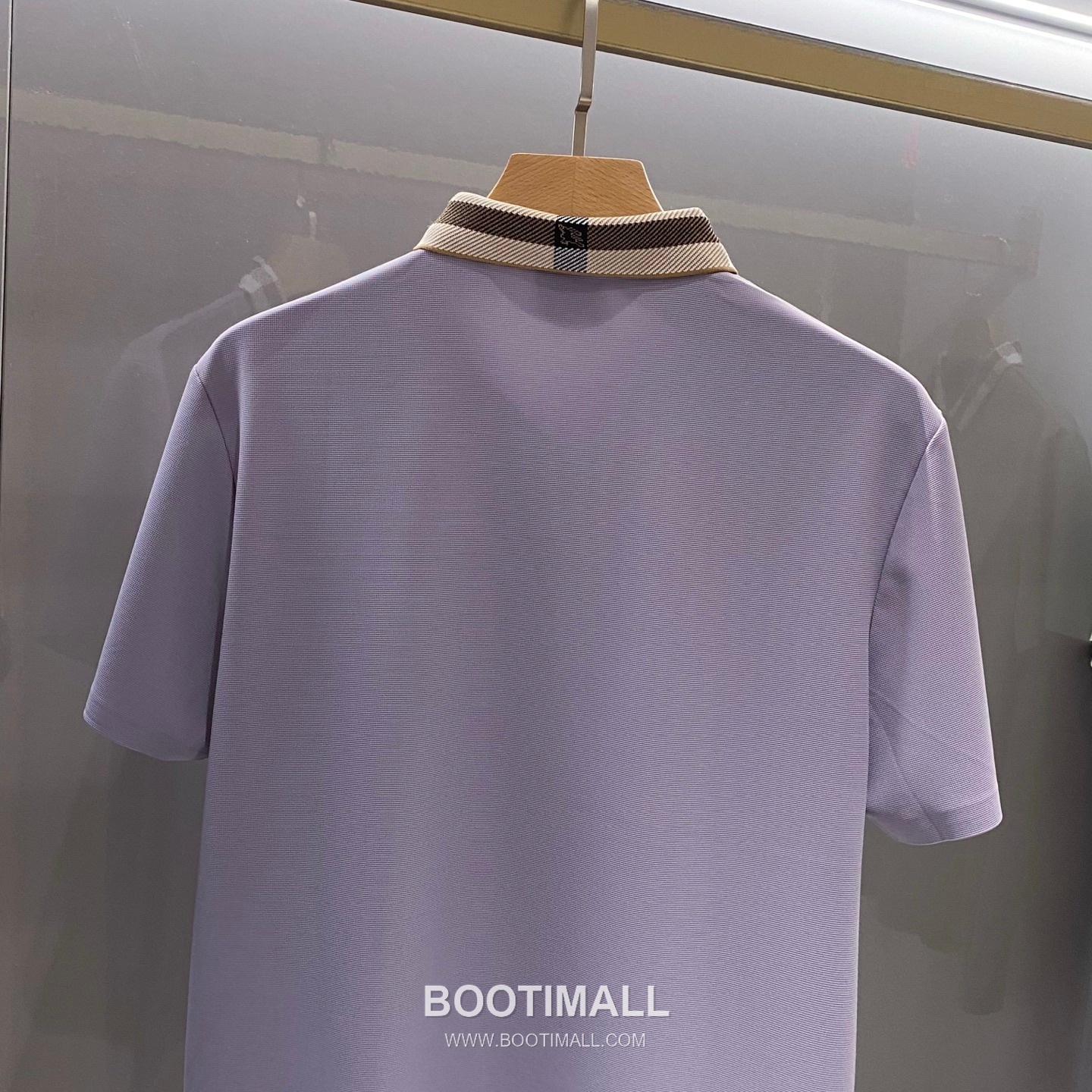 버버리 2026 FW 나일론 스판 블랙 로고 패치 와플 니트 카라 반팔 퍼플 티셔츠 Burberry 2026 FW Nylon Spandex Black Logo Patch Waffle Knit Polo Short Sleeve T-Shirt D23526 52 9