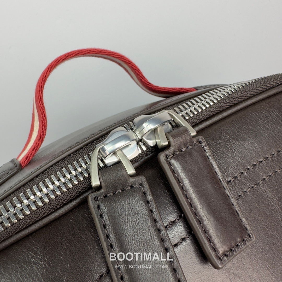 발리 클래식 오일 왁스 카우하이드 브라운 백팩 대용량 노트북 백팩 브라운 Bally Classic Oil Wax Cowhide Brown Backpack Large Capacity Laptop Backpack 40cm 3