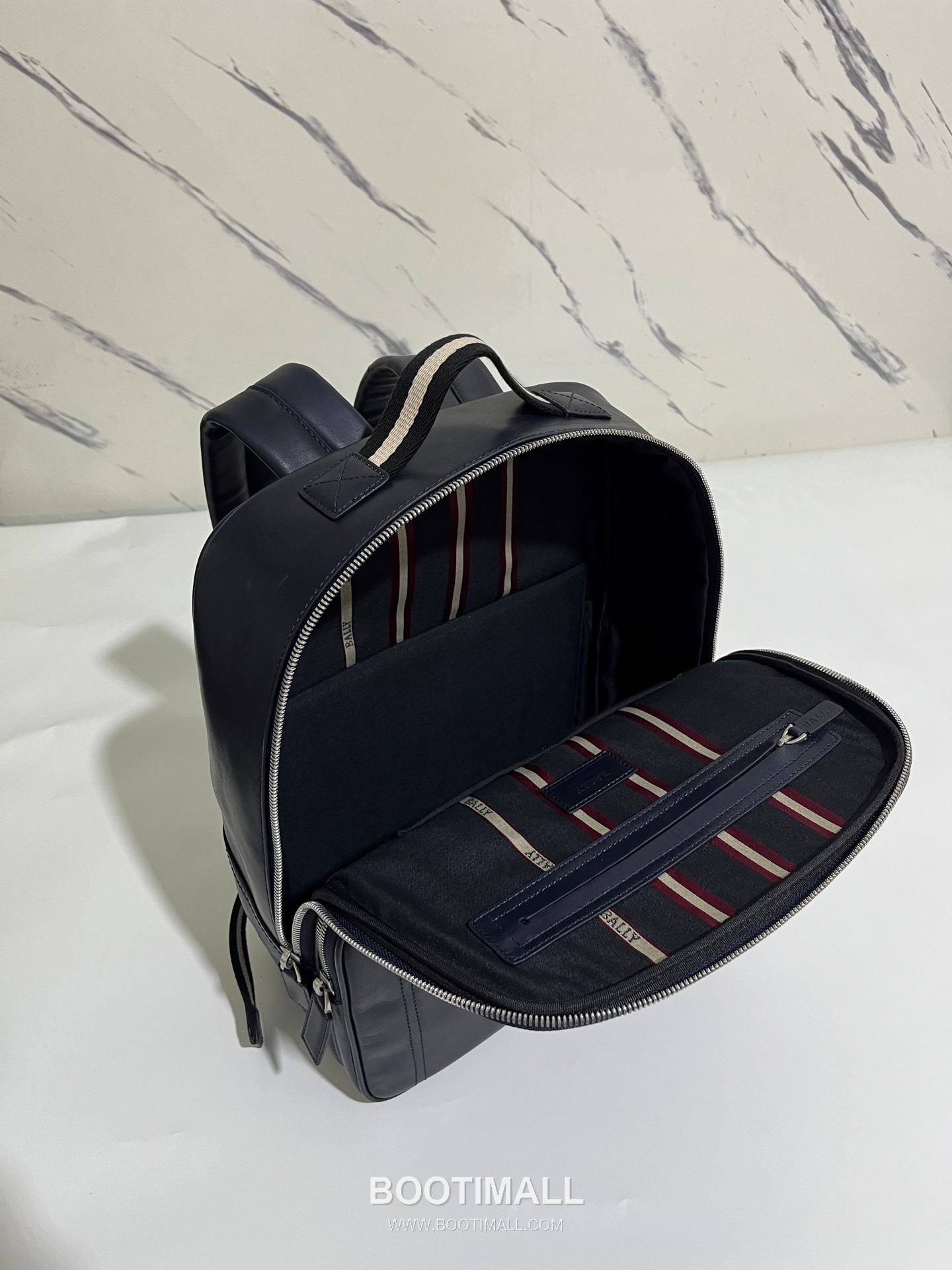 발리 클래식 오일 왁스 카우하이드 브라운 백팩 대용량 노트북 백팩 네이비 Bally Classic Oil Wax Cowhide Brown Backpack Large Capacity Laptop Backpack 40cm 5