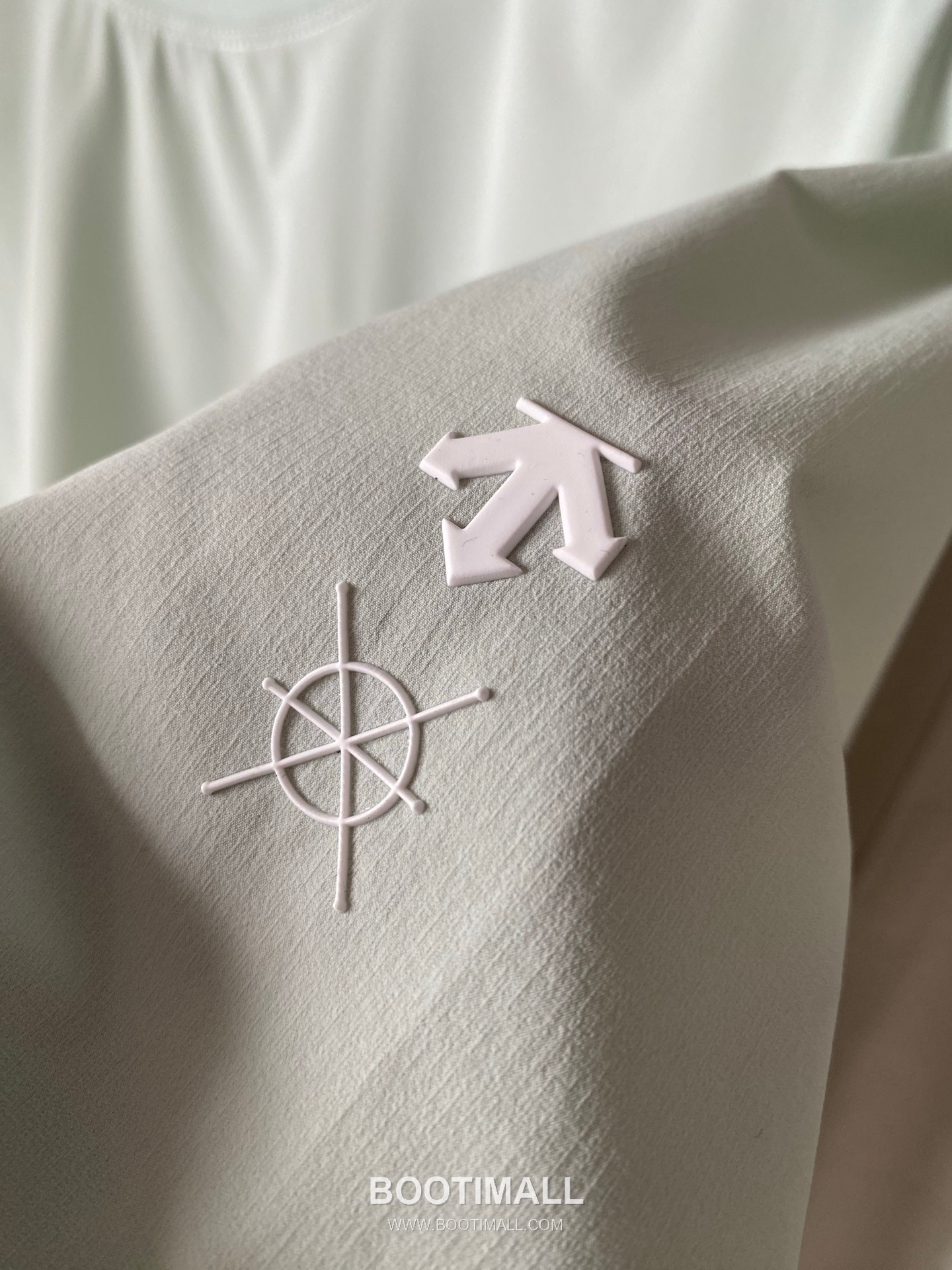 데상트 2026 SS 나일론 스판 블랙 로고 프린트 아이스 쿨링 반팔 라임 티셔츠 Descente 2026 SS Nylon Spandex Black Logo Print Ice Cooling Short Sleeve T-Shirt D14544 M 9