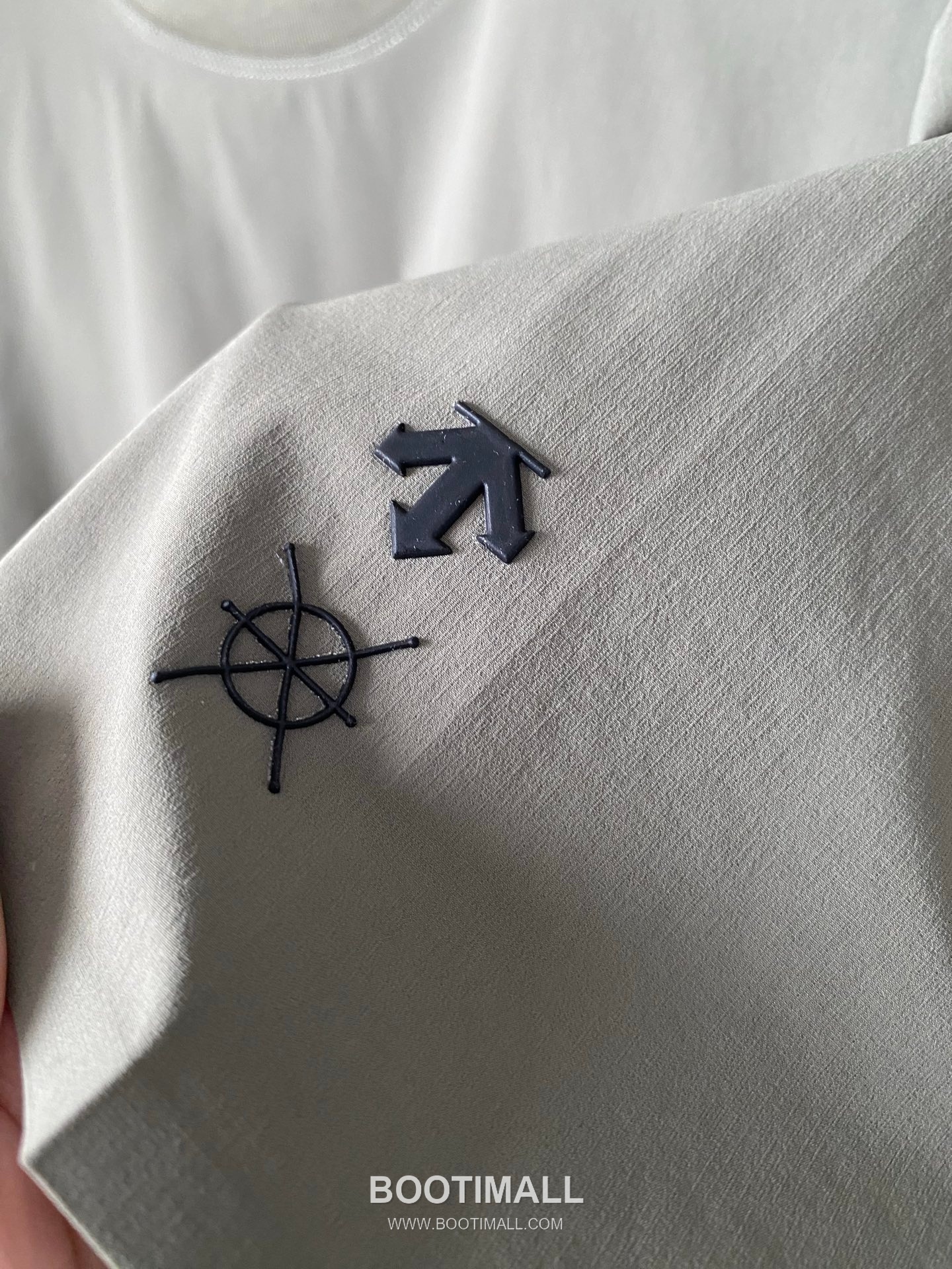 데상트 2026 SS 나일론 스판 블랙 로고 프린트 아이스 쿨링 반팔 베이지 티셔츠 Descente 2026 SS Nylon Spandex Black Logo Print Ice Cooling Short Sleeve T-Shirt D14544 M 8