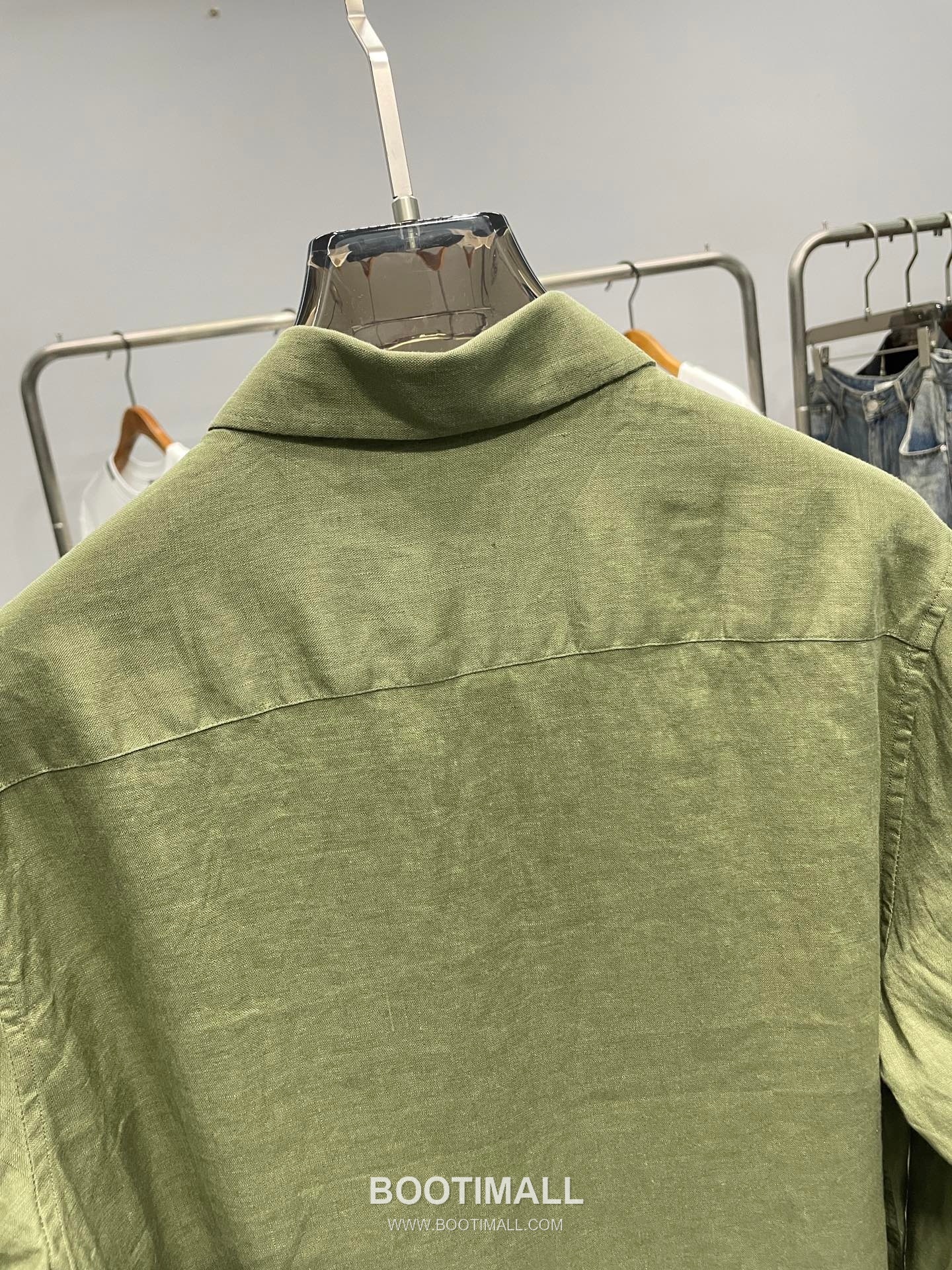 로로피아나 2026 SS 린넨 브라운 로고 자수 클래식 레귤러핏 셔츠 카키 Loro Piana 2026 SS Linen Brown Logo Embroidered Classic Regular Fit Shirt D31544 M 8