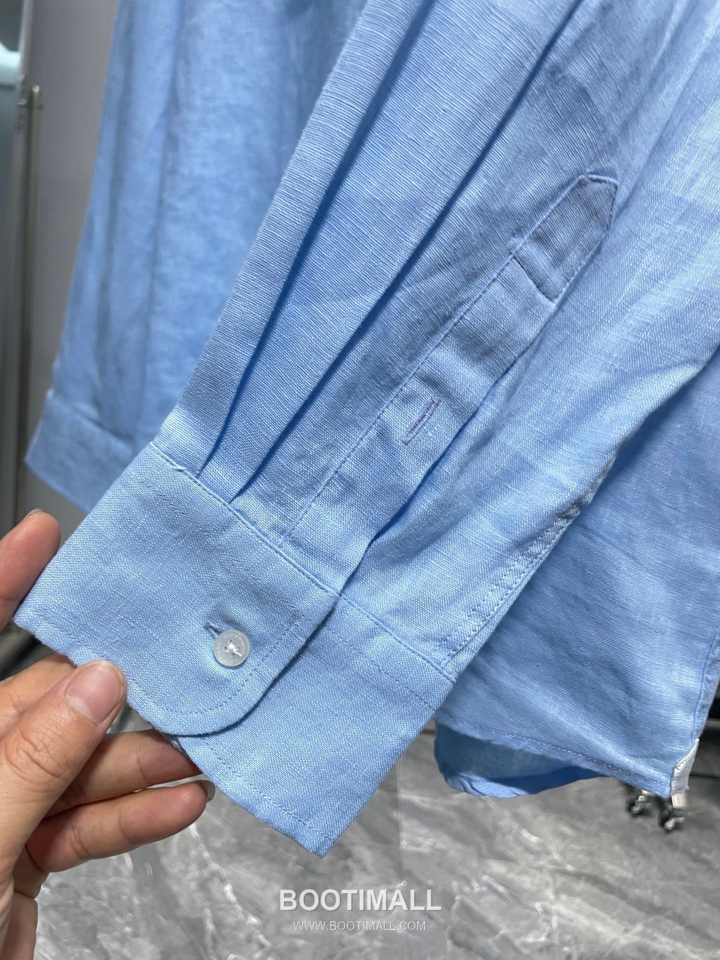 로로피아나 2026 SS 린넨 브라운 로고 자수 클래식 레귤러핏 셔츠 블루 Loro Piana 2026 SS Linen Brown Logo Embroidered Classic Regular Fit Shirt D31544 M 7