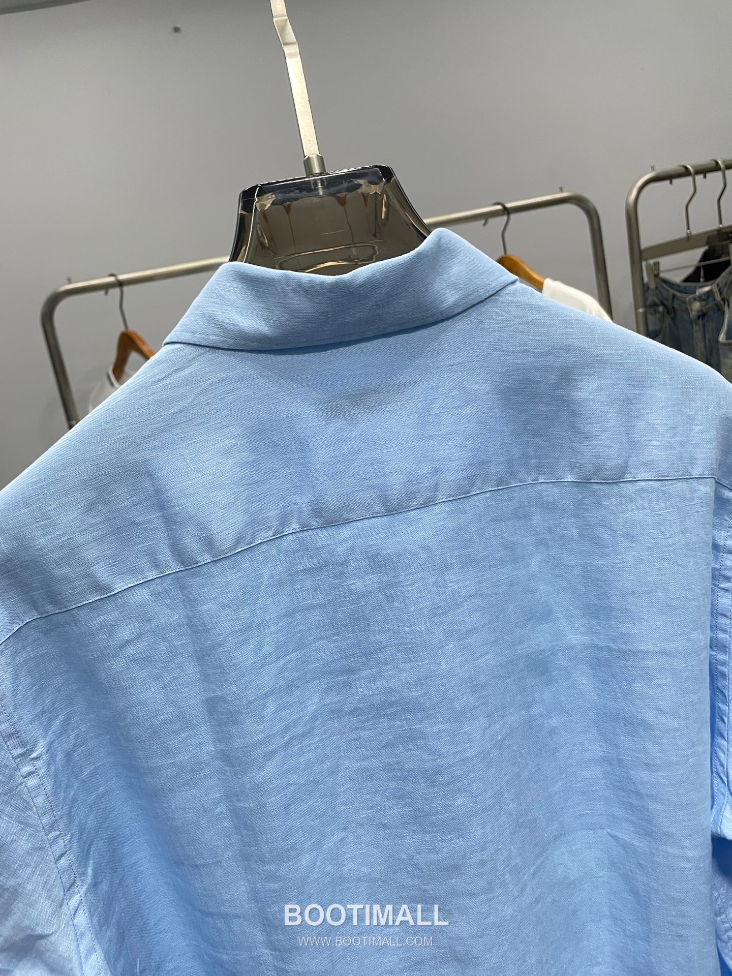 로로피아나 2026 SS 린넨 브라운 로고 자수 클래식 레귤러핏 셔츠 블루 Loro Piana 2026 SS Linen Brown Logo Embroidered Classic Regular Fit Shirt D31544 M 8