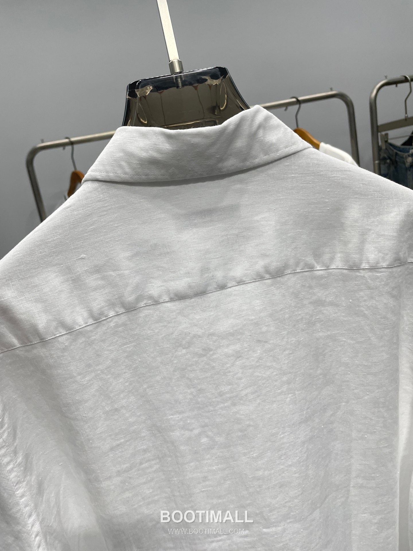 로로피아나 2026 SS 린넨 브라운 로고 자수 클래식 레귤러핏 셔츠 화이트 Loro Piana 2026 SS Linen Brown Logo Embroidered Classic Regular Fit Shirt D31544 M 8