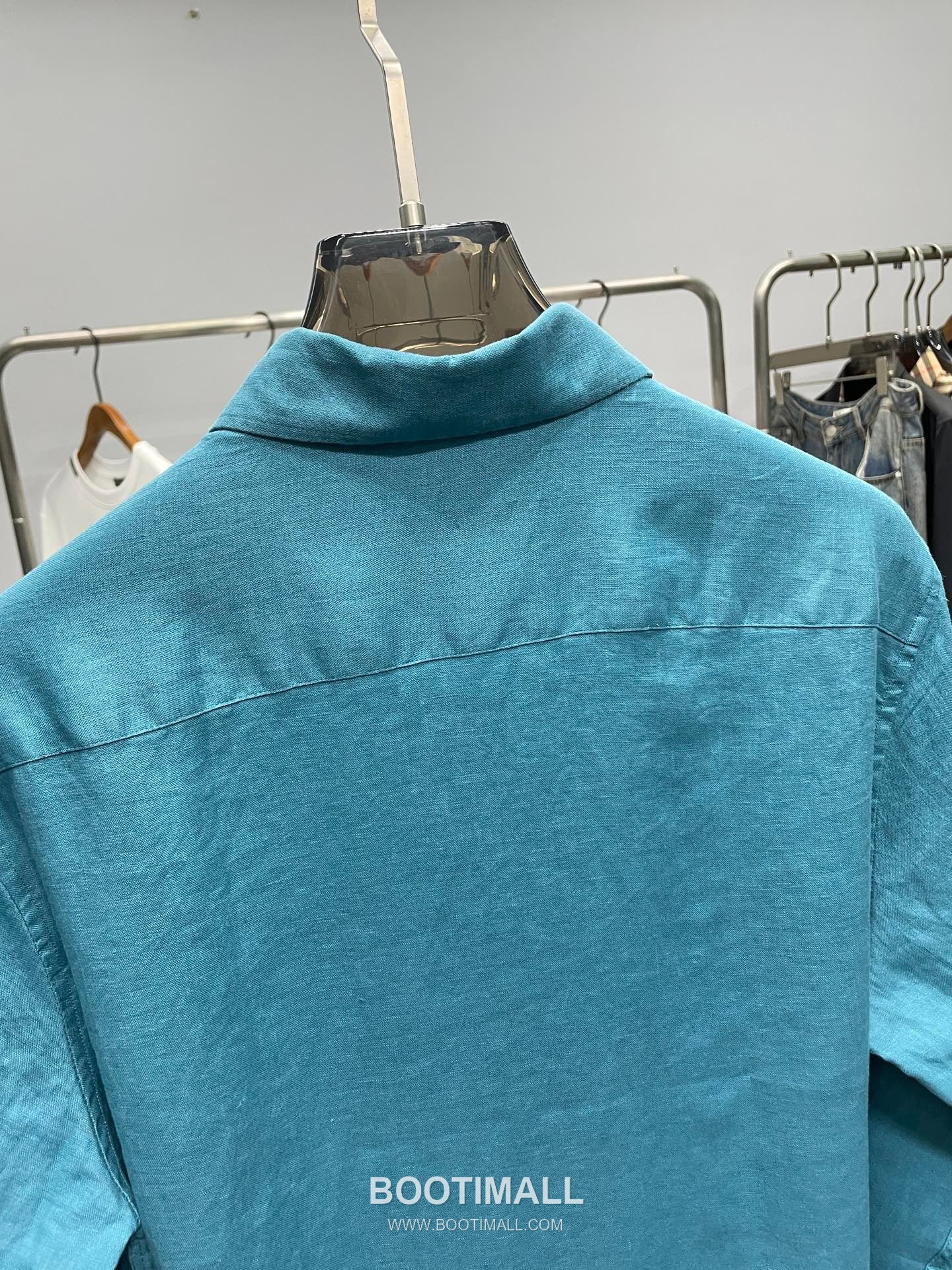 로로피아나 2026 SS 린넨 브라운 로고 자수 클래식 레귤러핏 셔츠 코빌트 Loro Piana 2026 SS Linen Brown Logo Embroidered Classic Regular Fit Shirt D31544 M 8